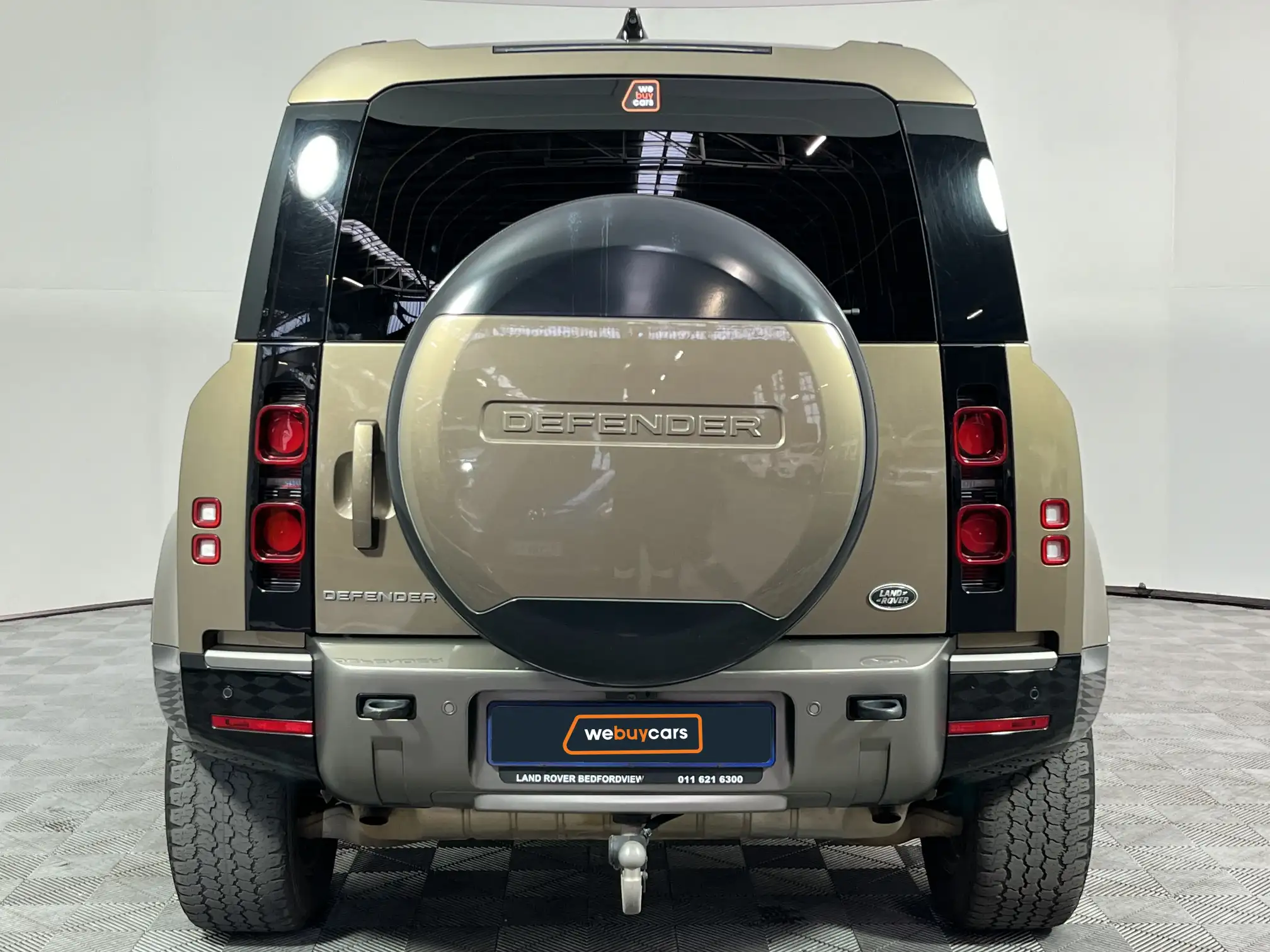 Land Rover Defender 110