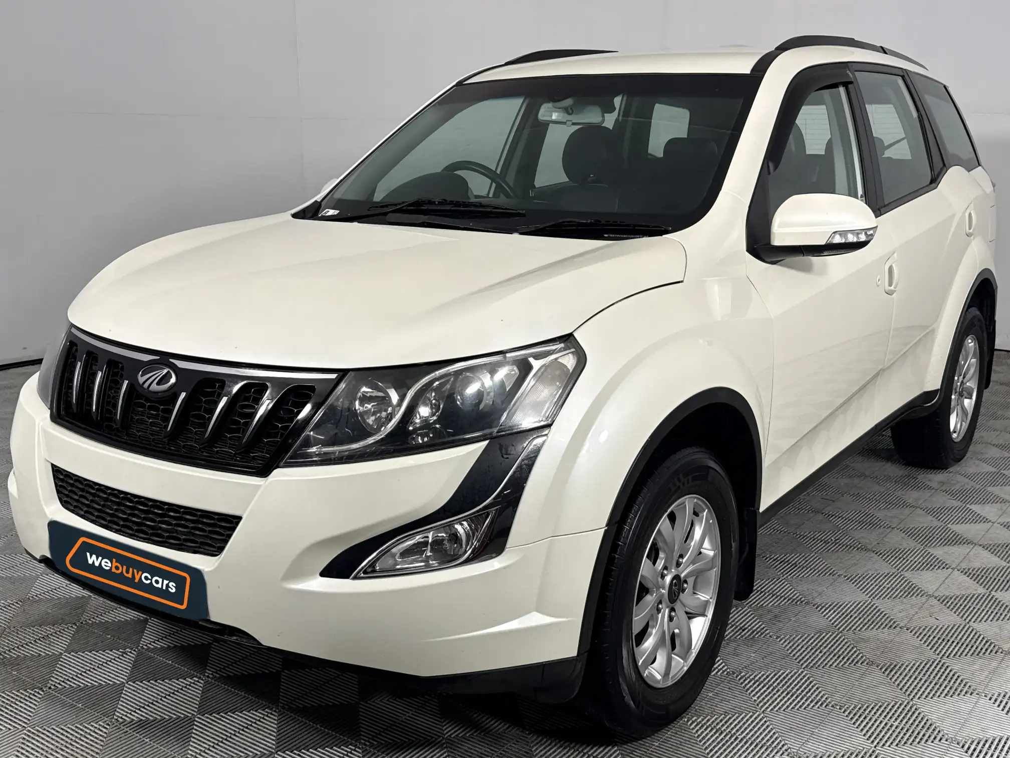 2017 Mahindra XUV