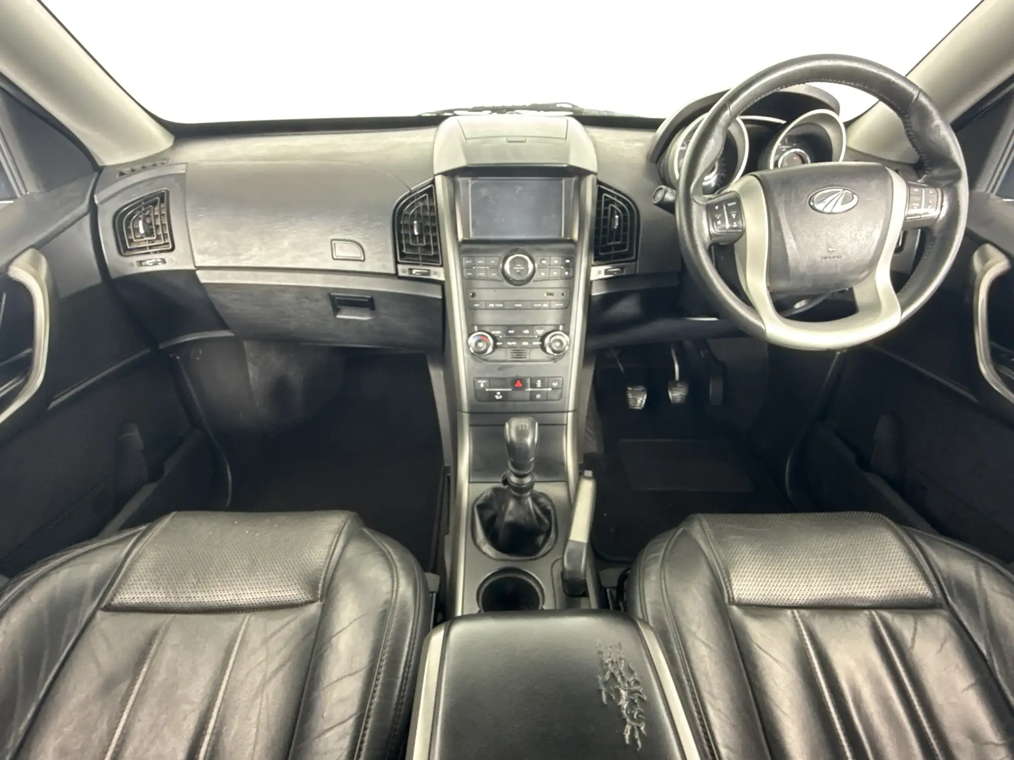 Mahindra XUV