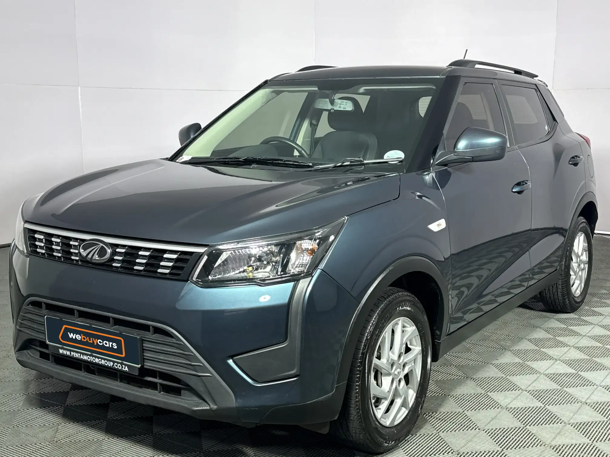 2022 Mahindra Xuv300