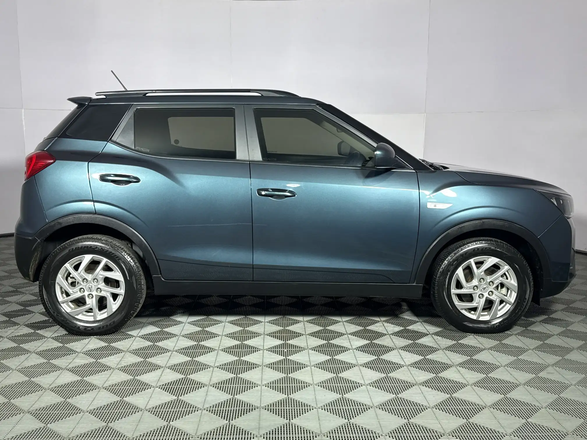 Mahindra Xuv300