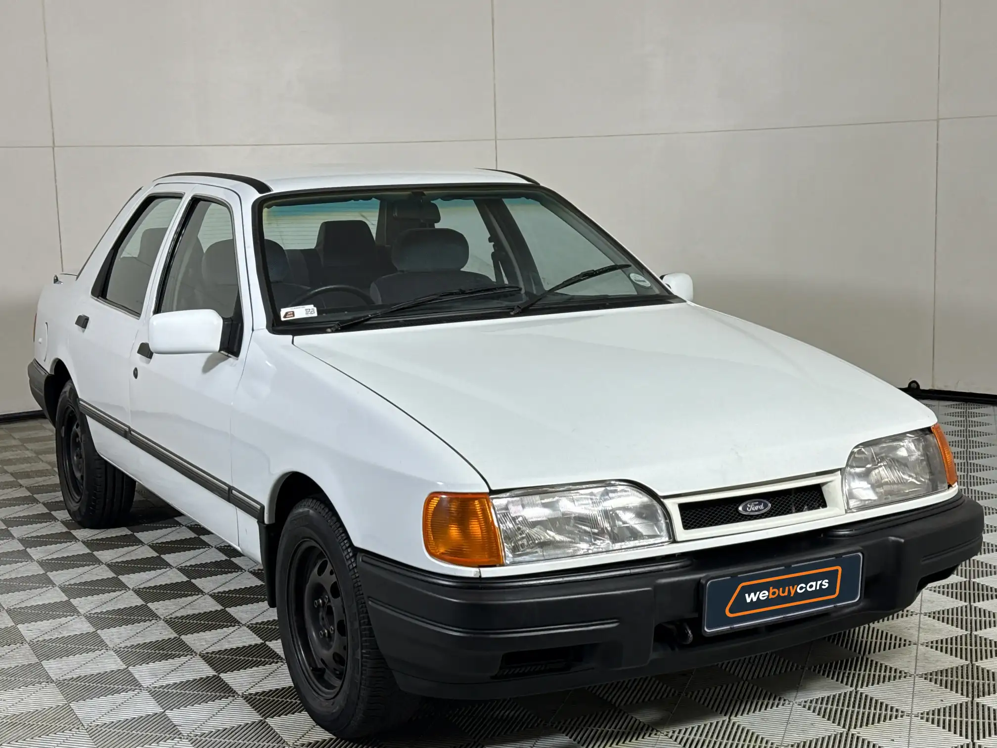 Ford Sapphire