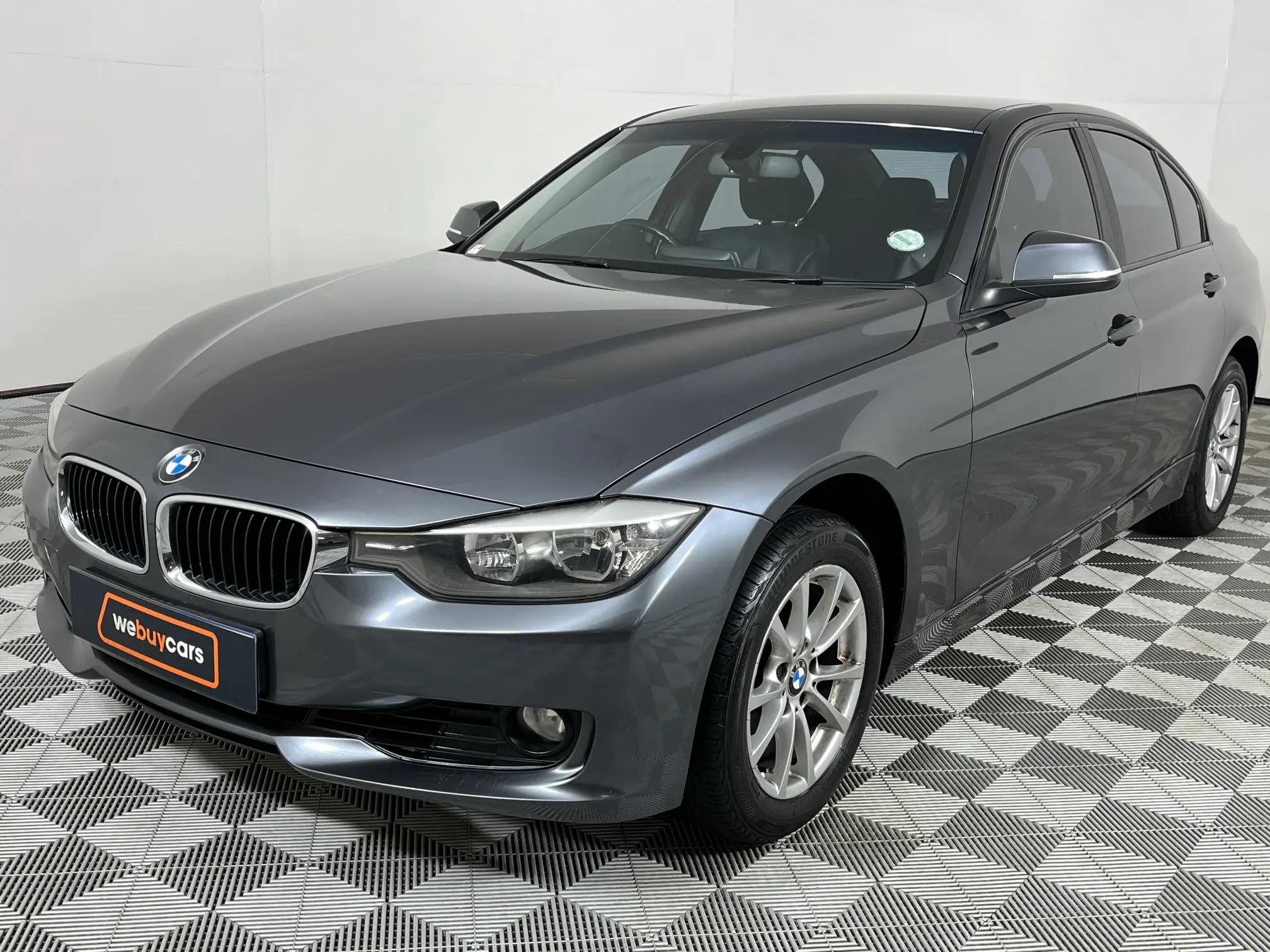 BMW 320i (F30)