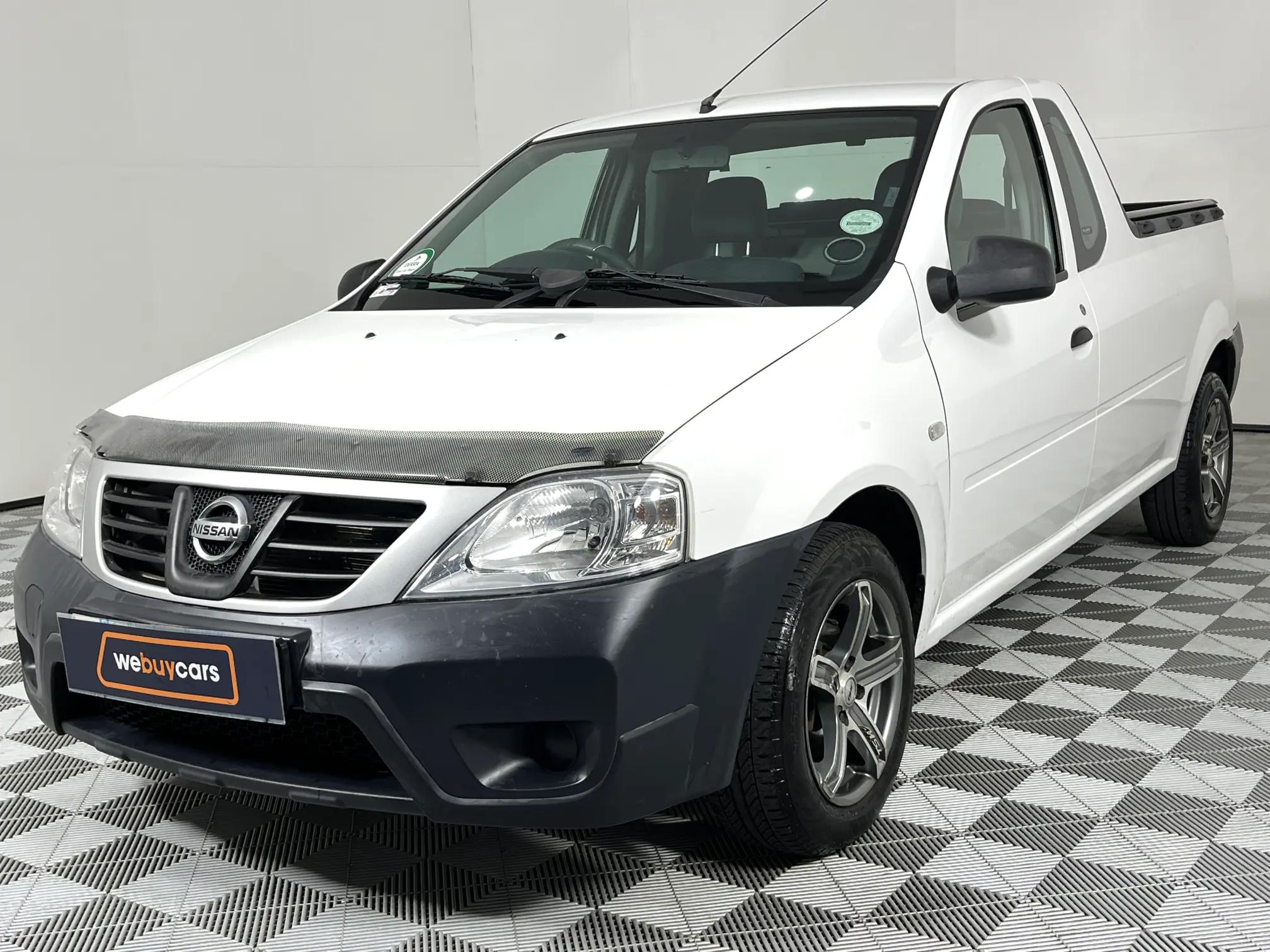 2014 nissan np200 for sale