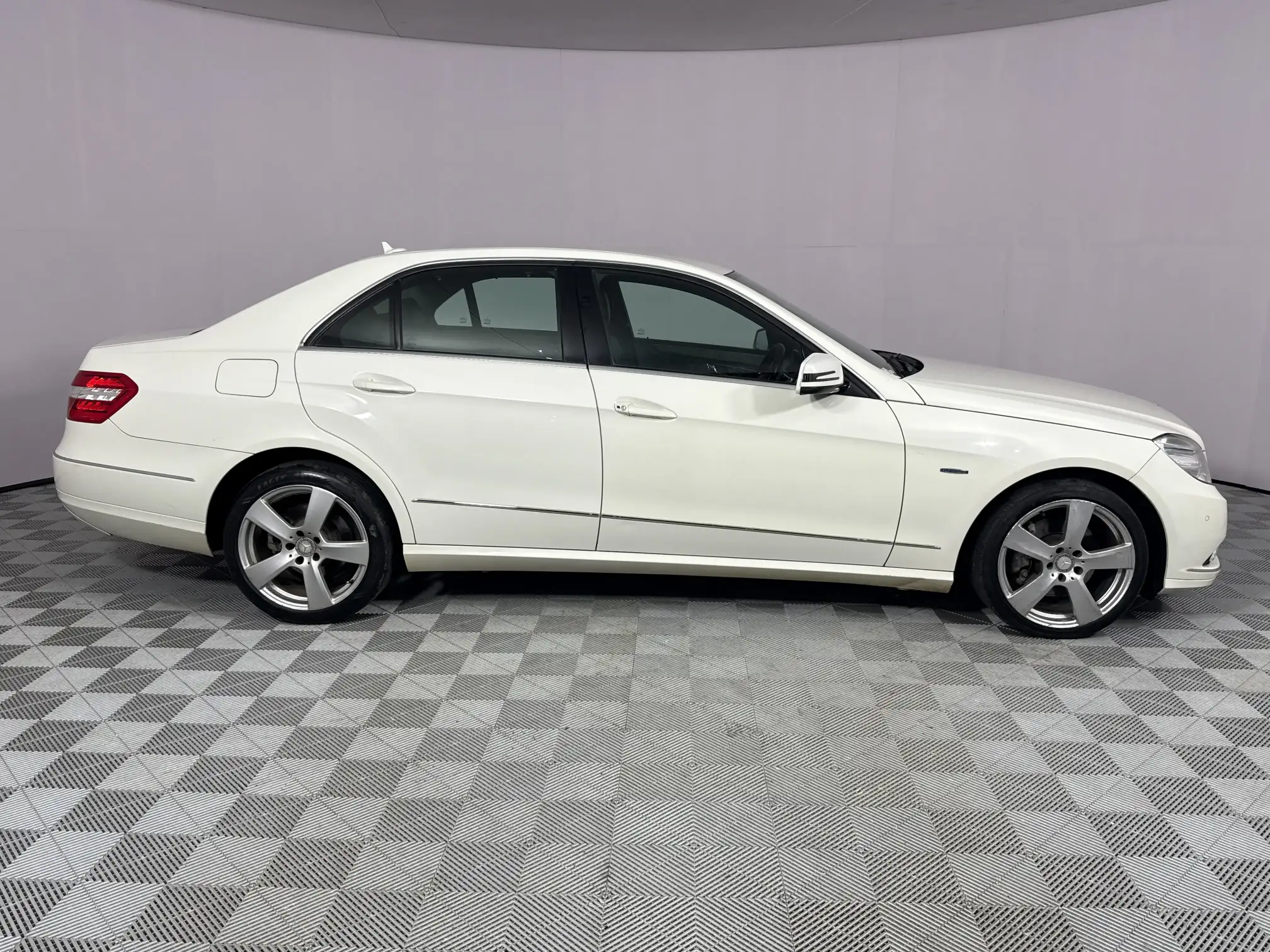 Mercedes-Benz E Class Sedan