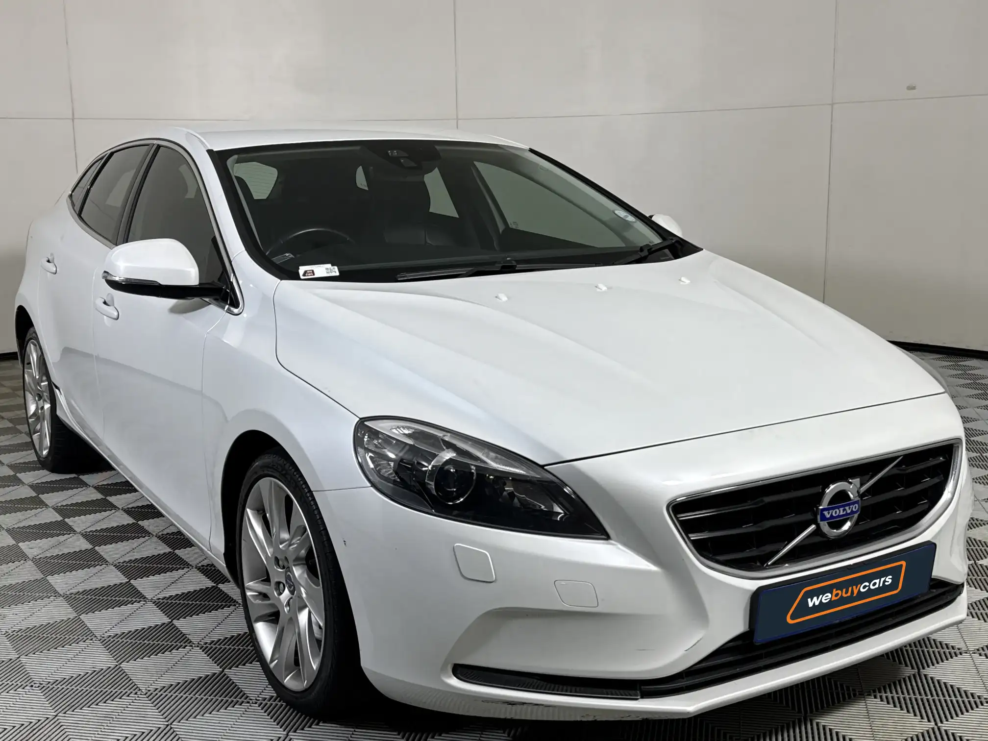 Volvo V40