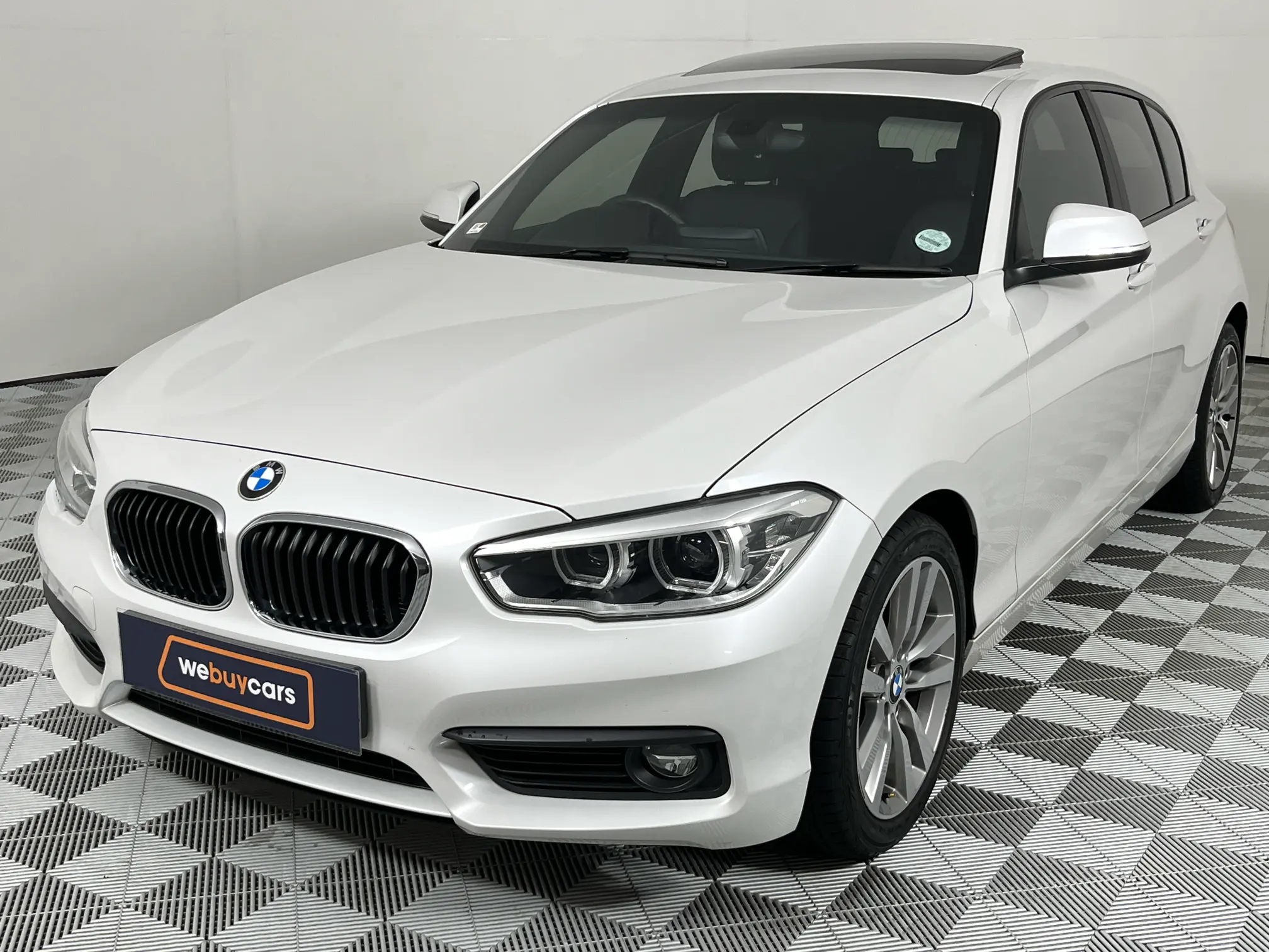 2017 BMW 1 Series 118i 5-Door Auto (F20)