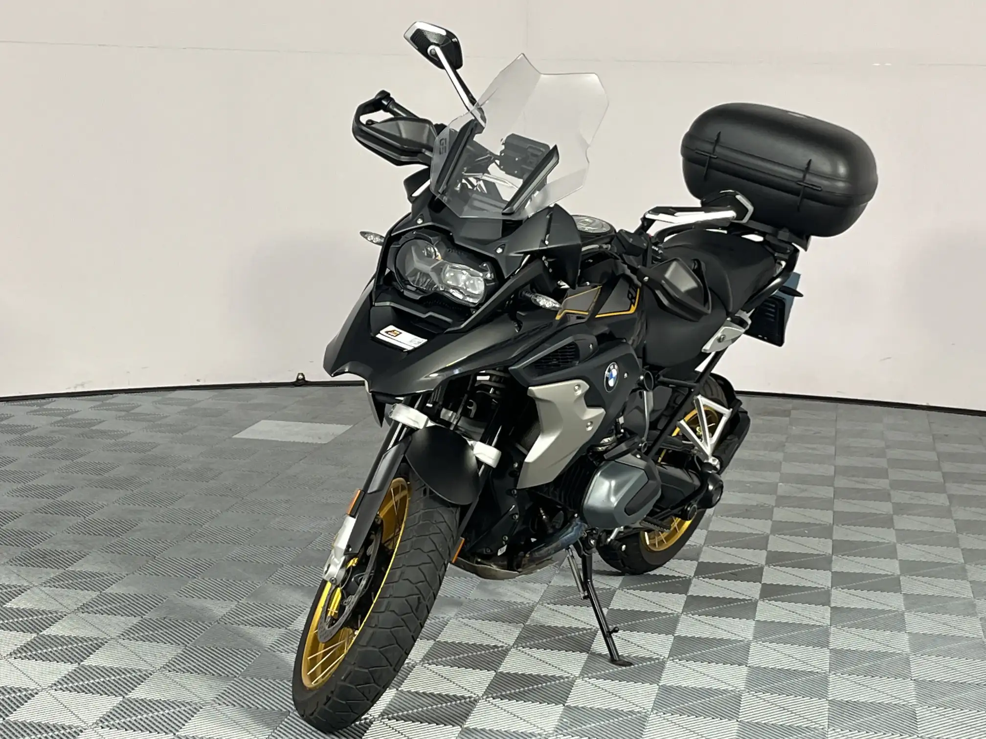 BMW R Series