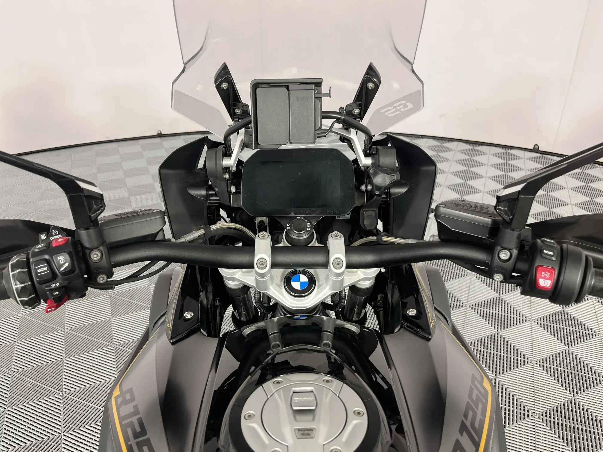 BMW R Series