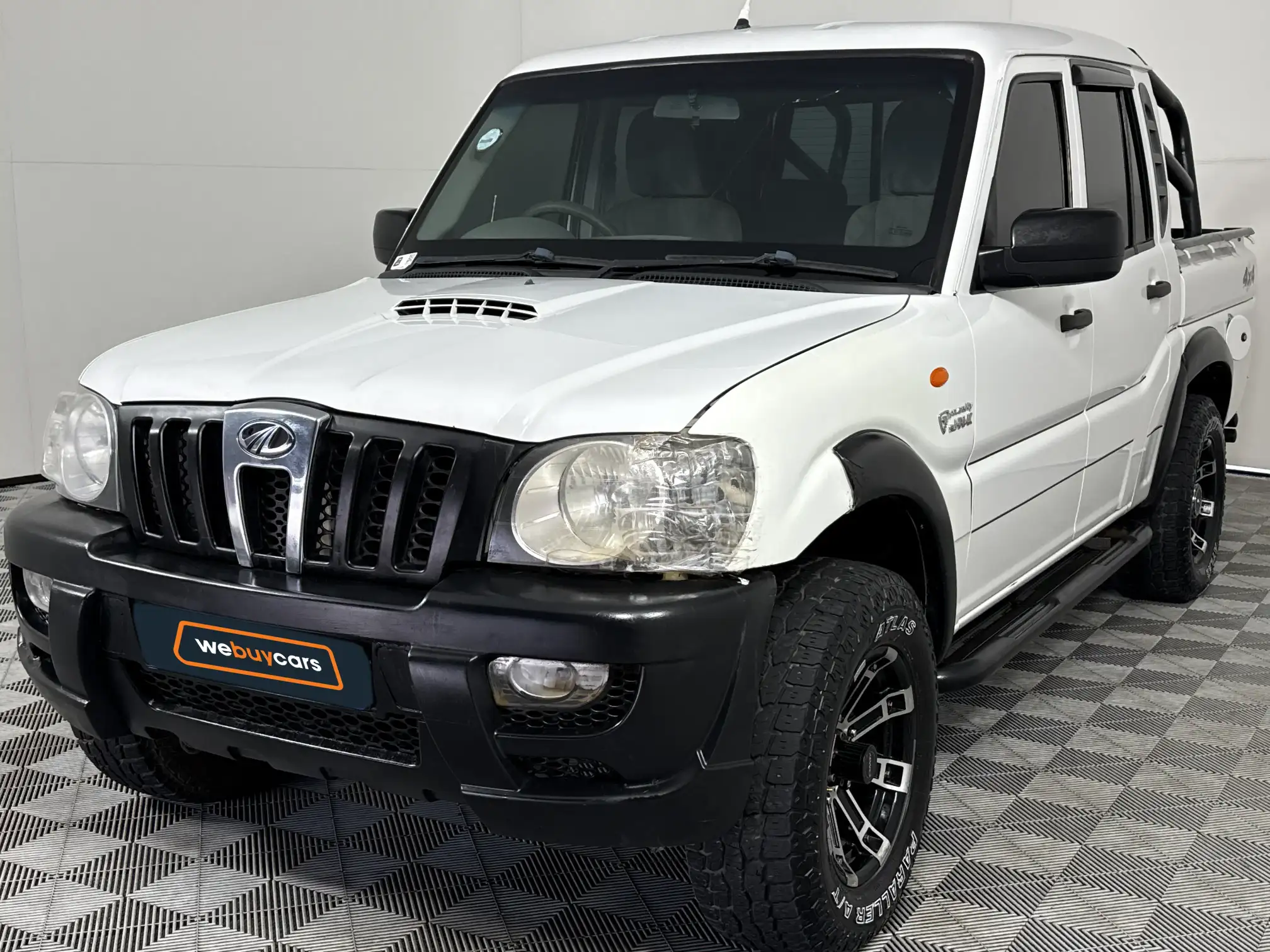 2015 Mahindra Scorpio
