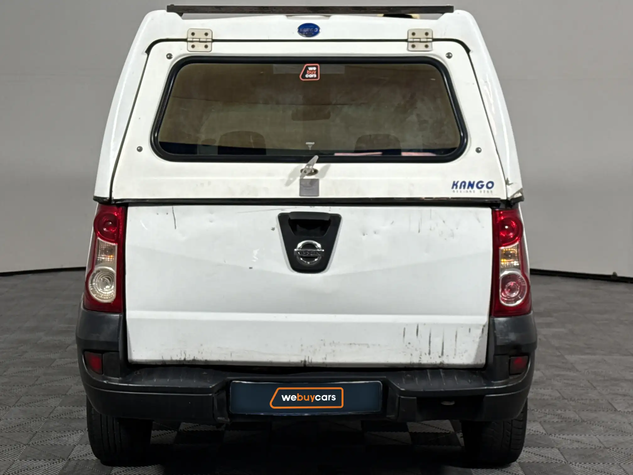 Nissan NP200