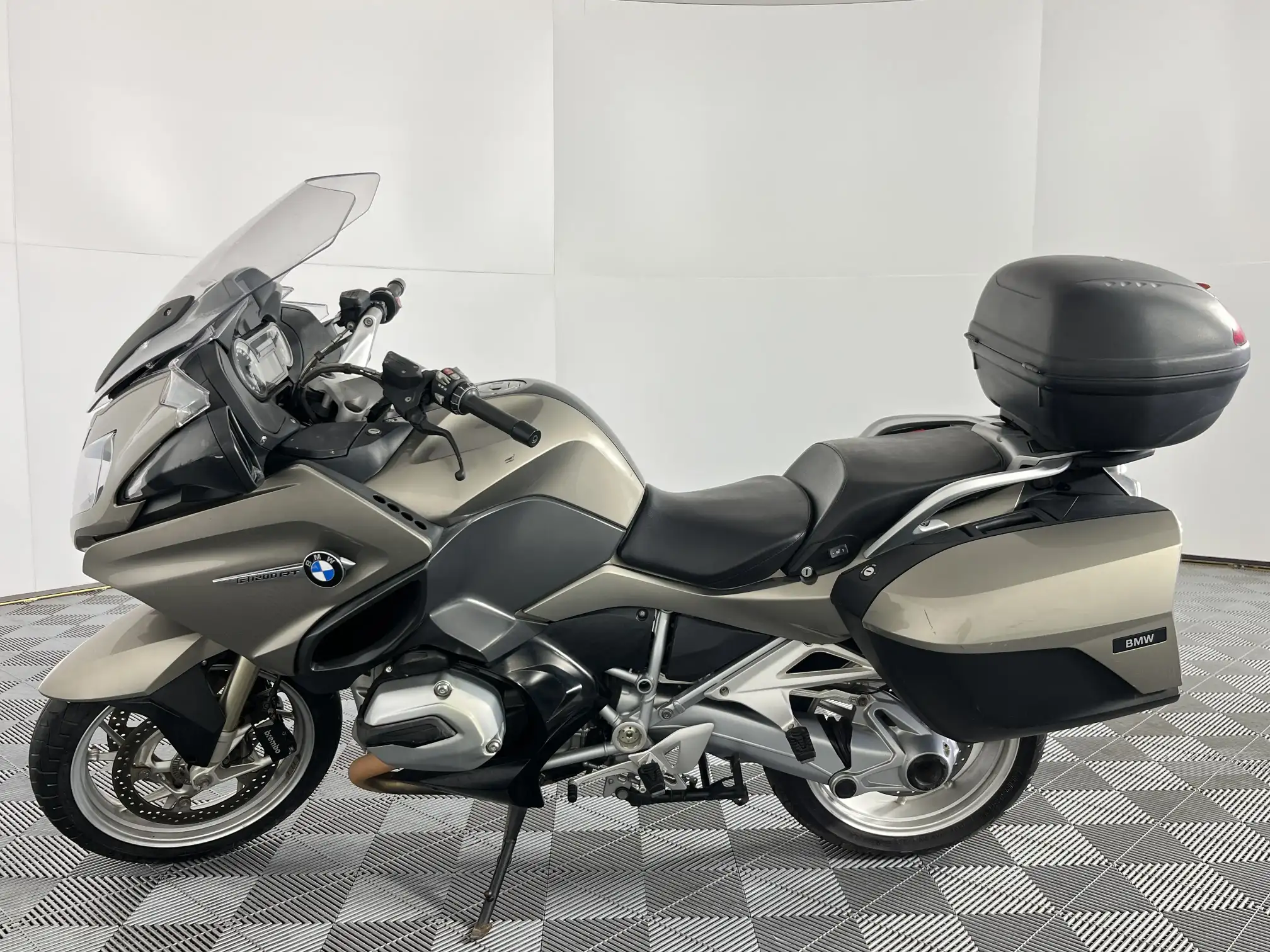 BMW R Series