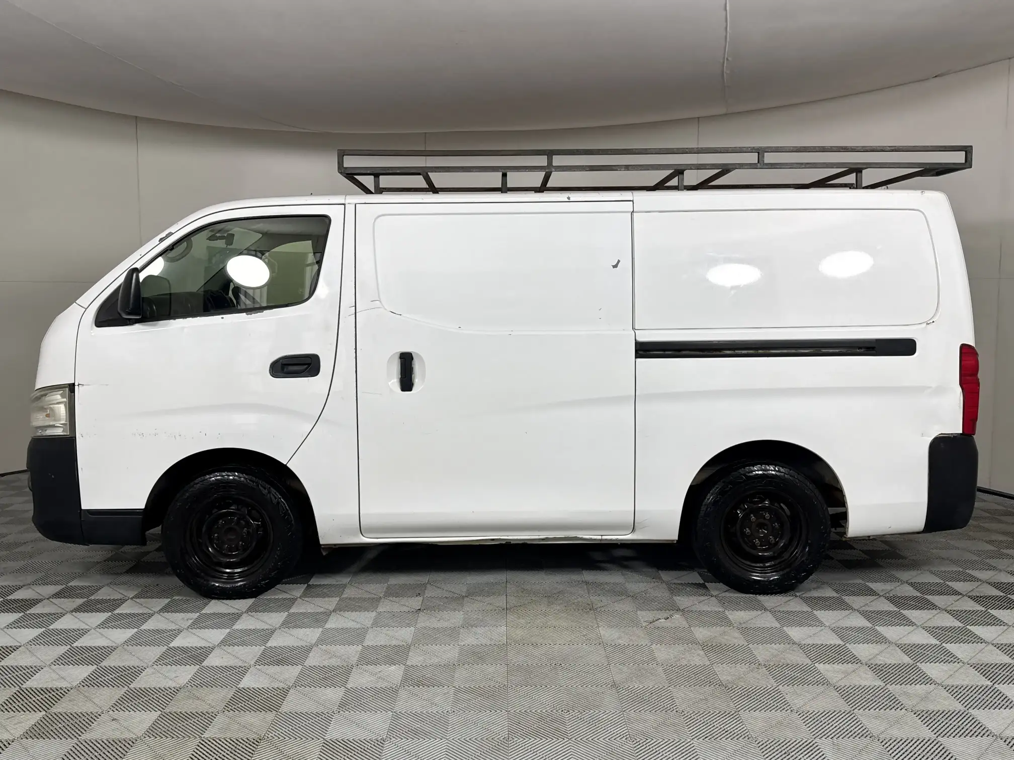 Nissan NV