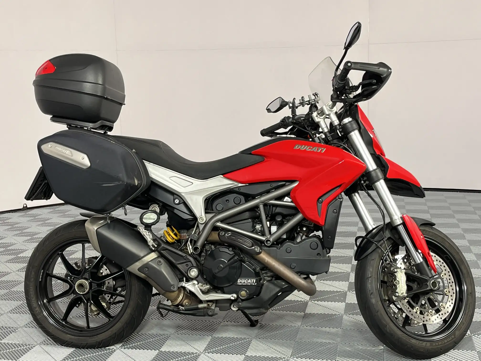 2016 Ducati Hypermotard