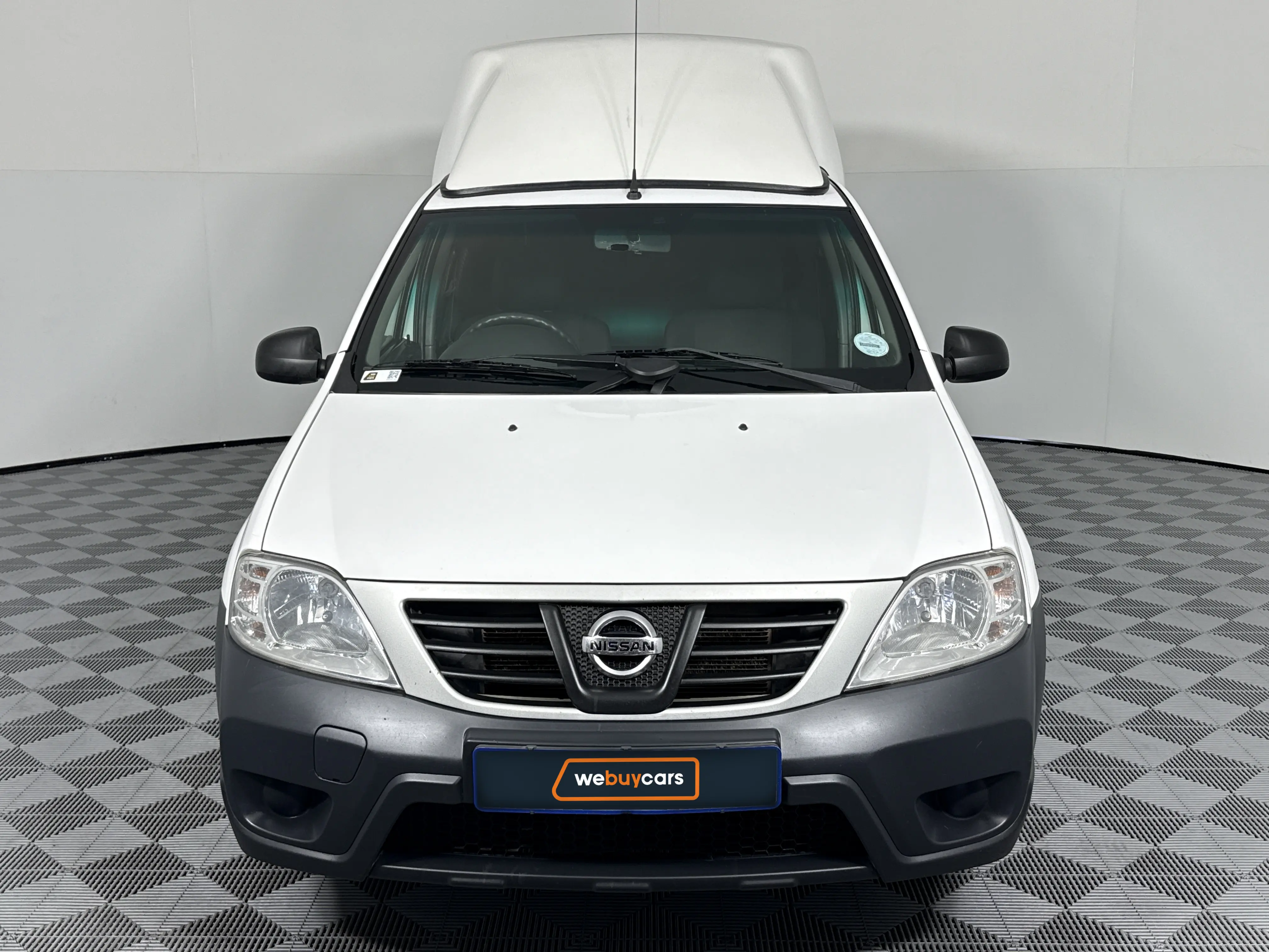 2022 Nissan NP200 1.6 A/C Safety Pack Pick Up Single Cab, photo 2