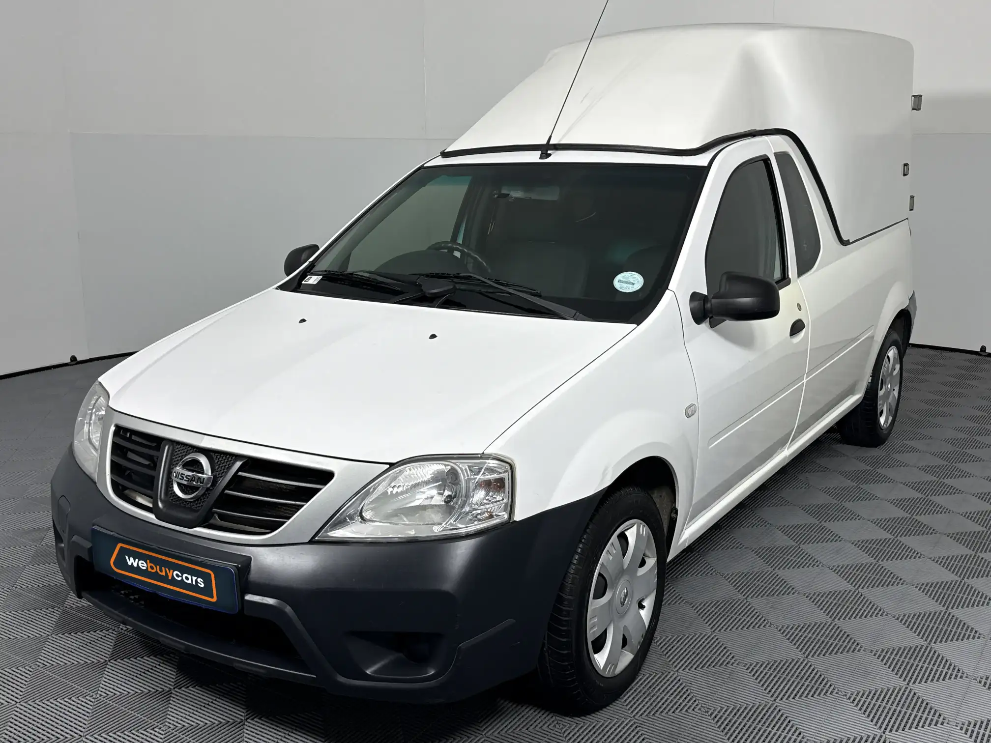 2022 Nissan NP200