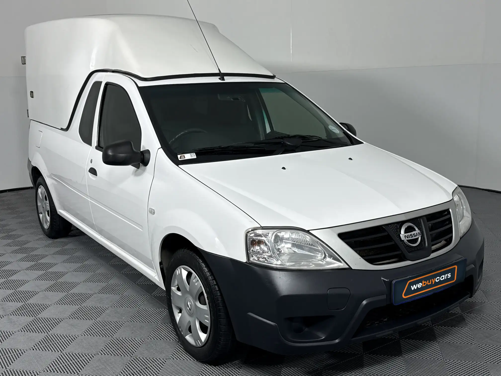 Nissan NP200