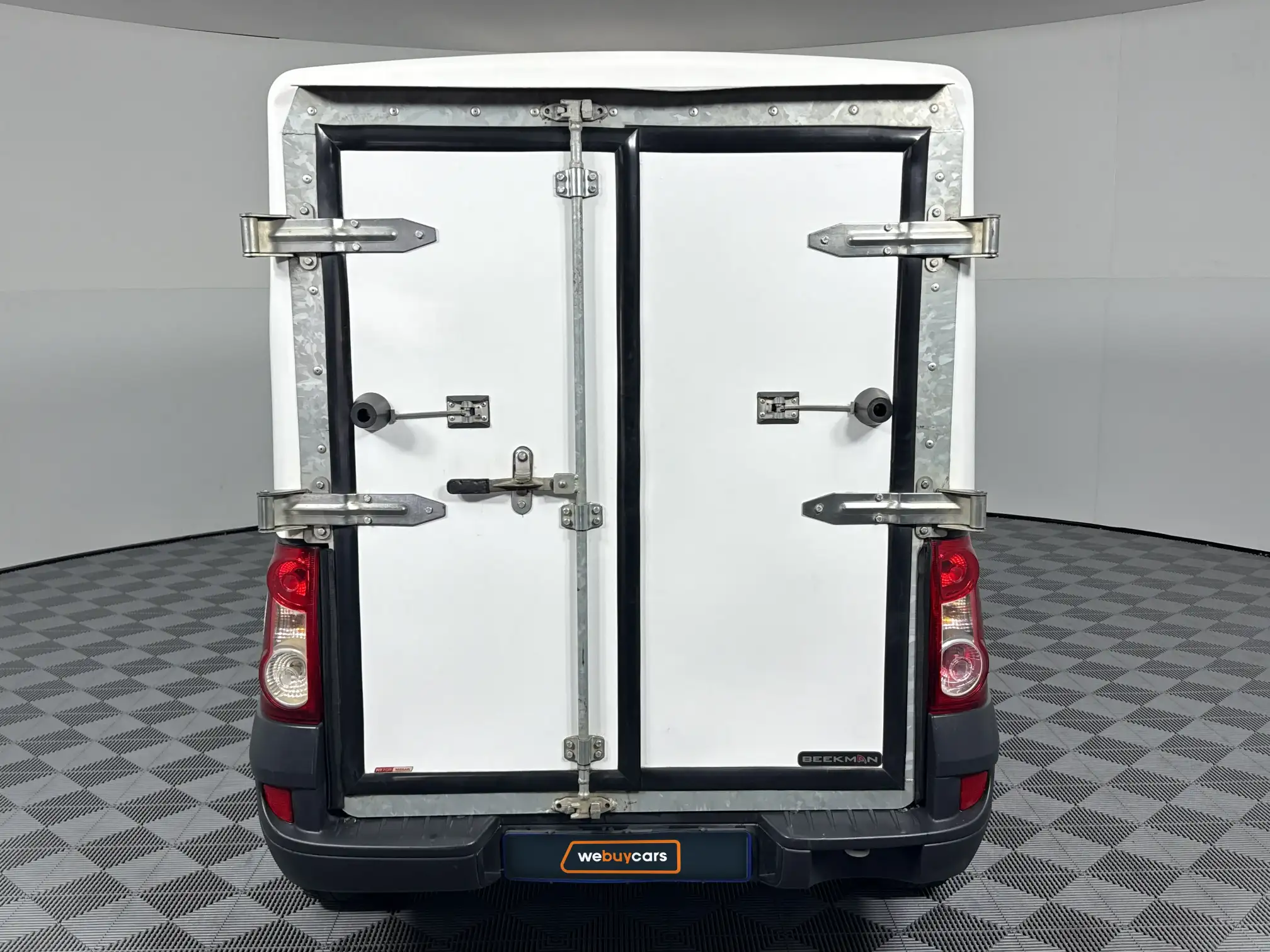 Nissan NP200