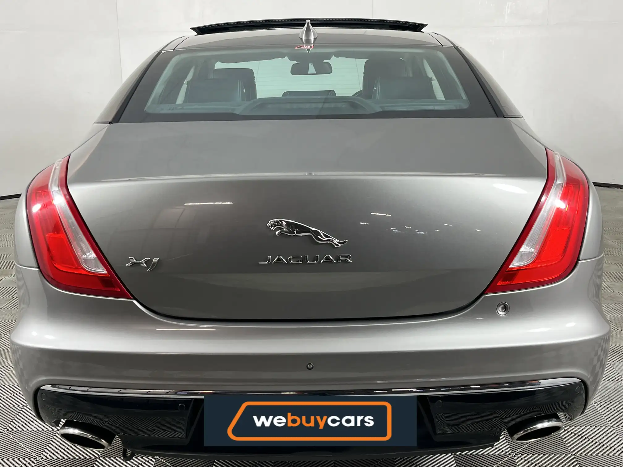 Jaguar XJ