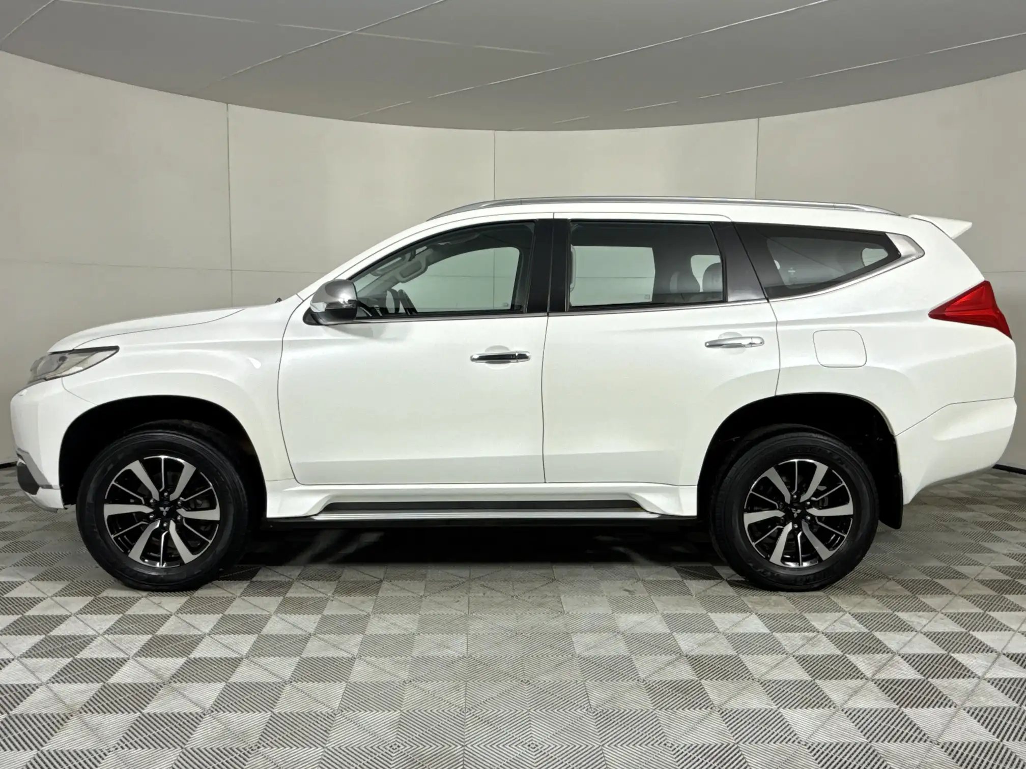 Mitsubishi Pajero Sport