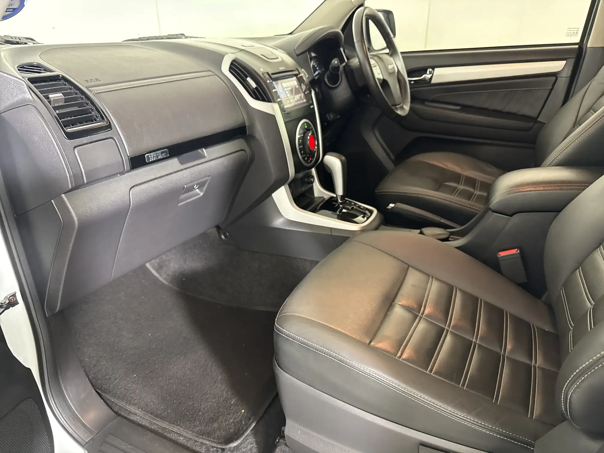 Isuzu MU-X