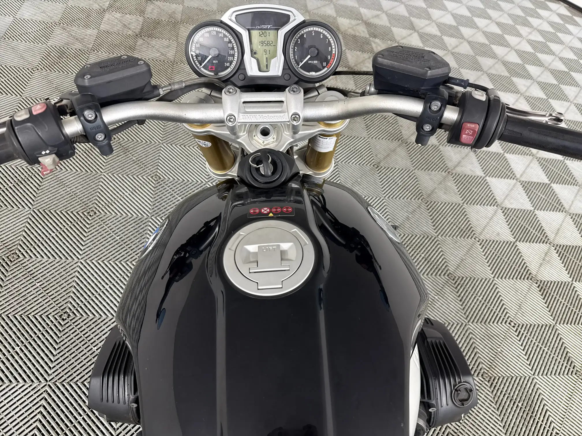 BMW R Series