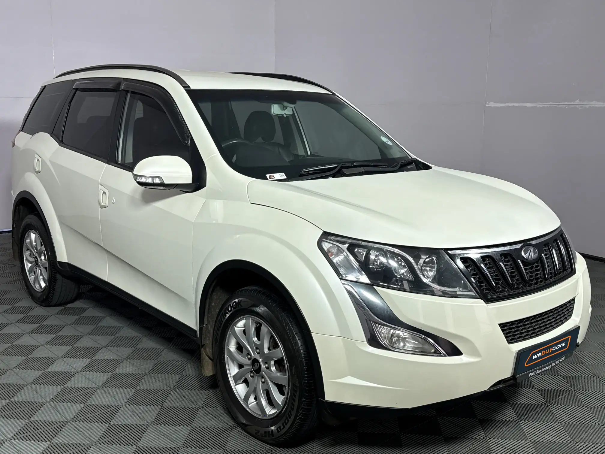 Mahindra XUV