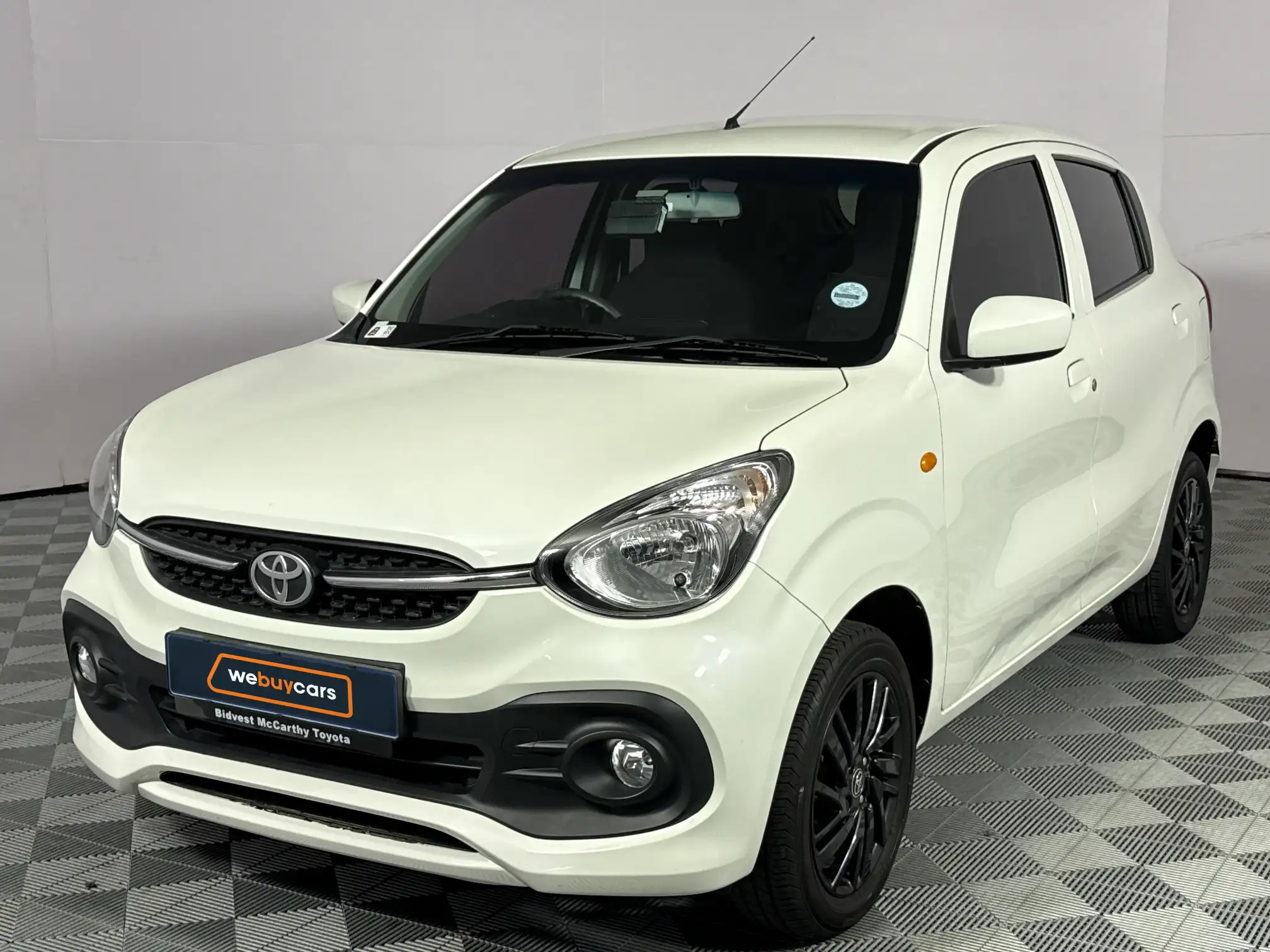 2023 Toyota Vitz