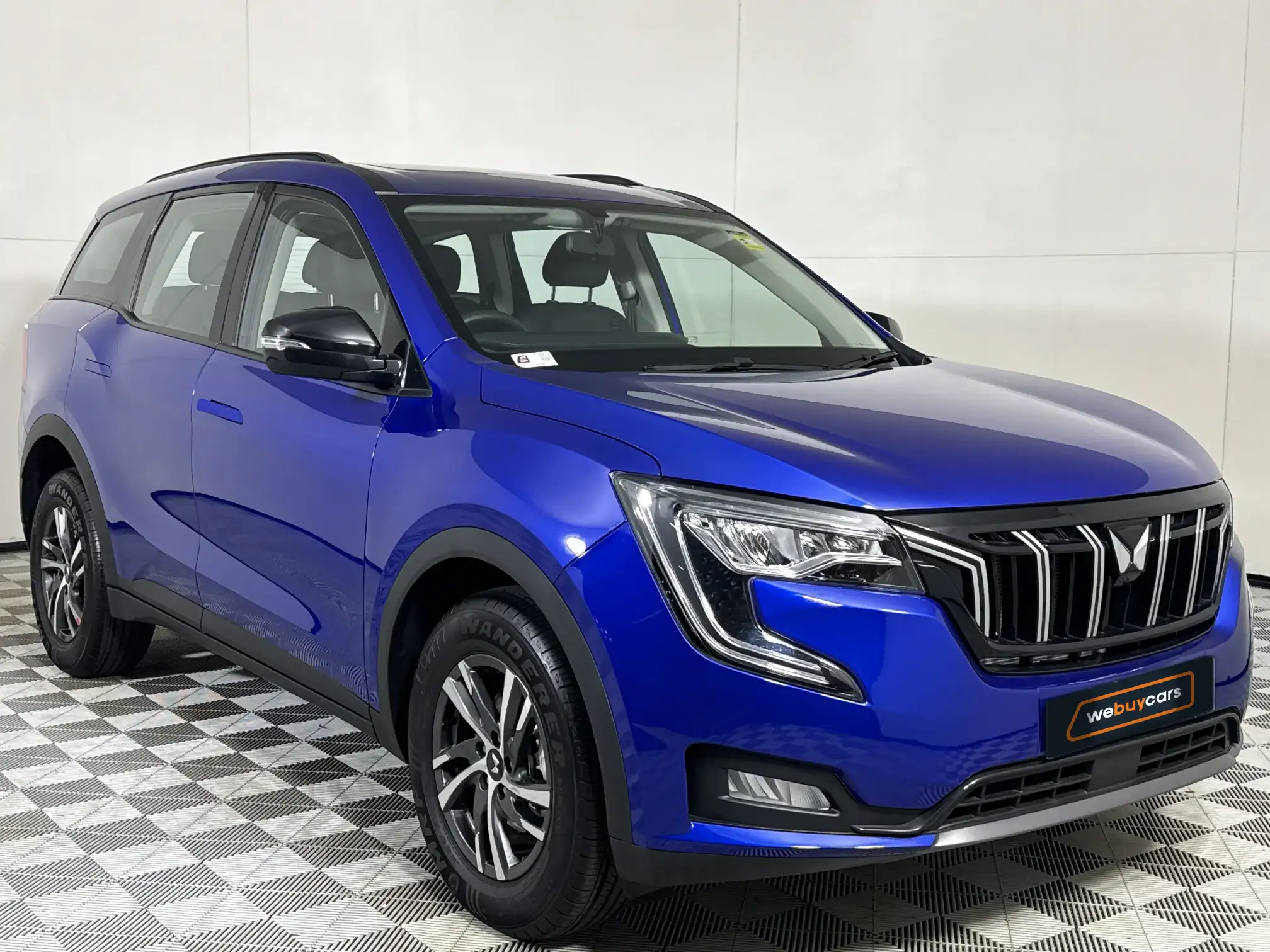 Mahindra XUV 700