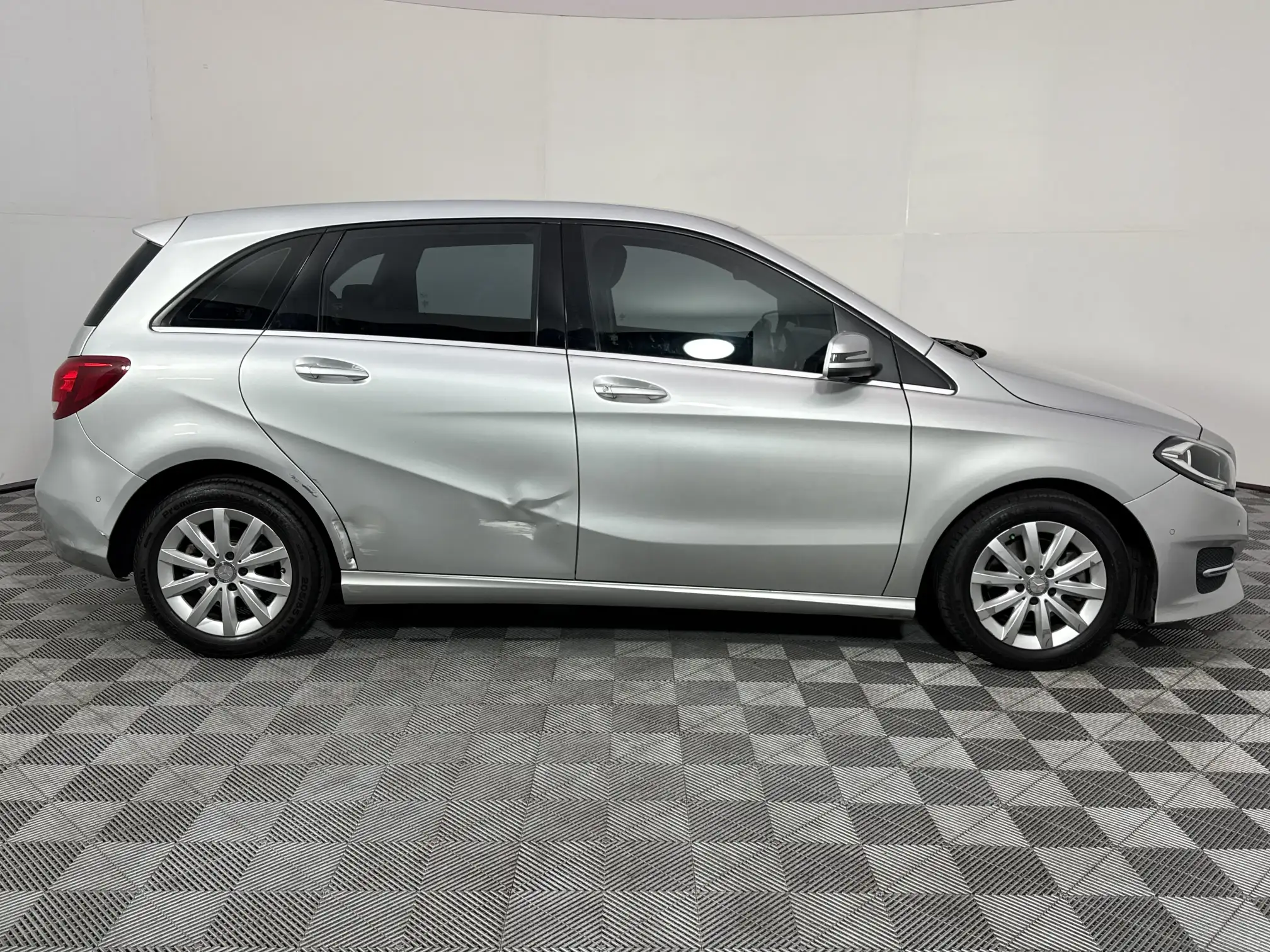Mercedes-Benz B Class