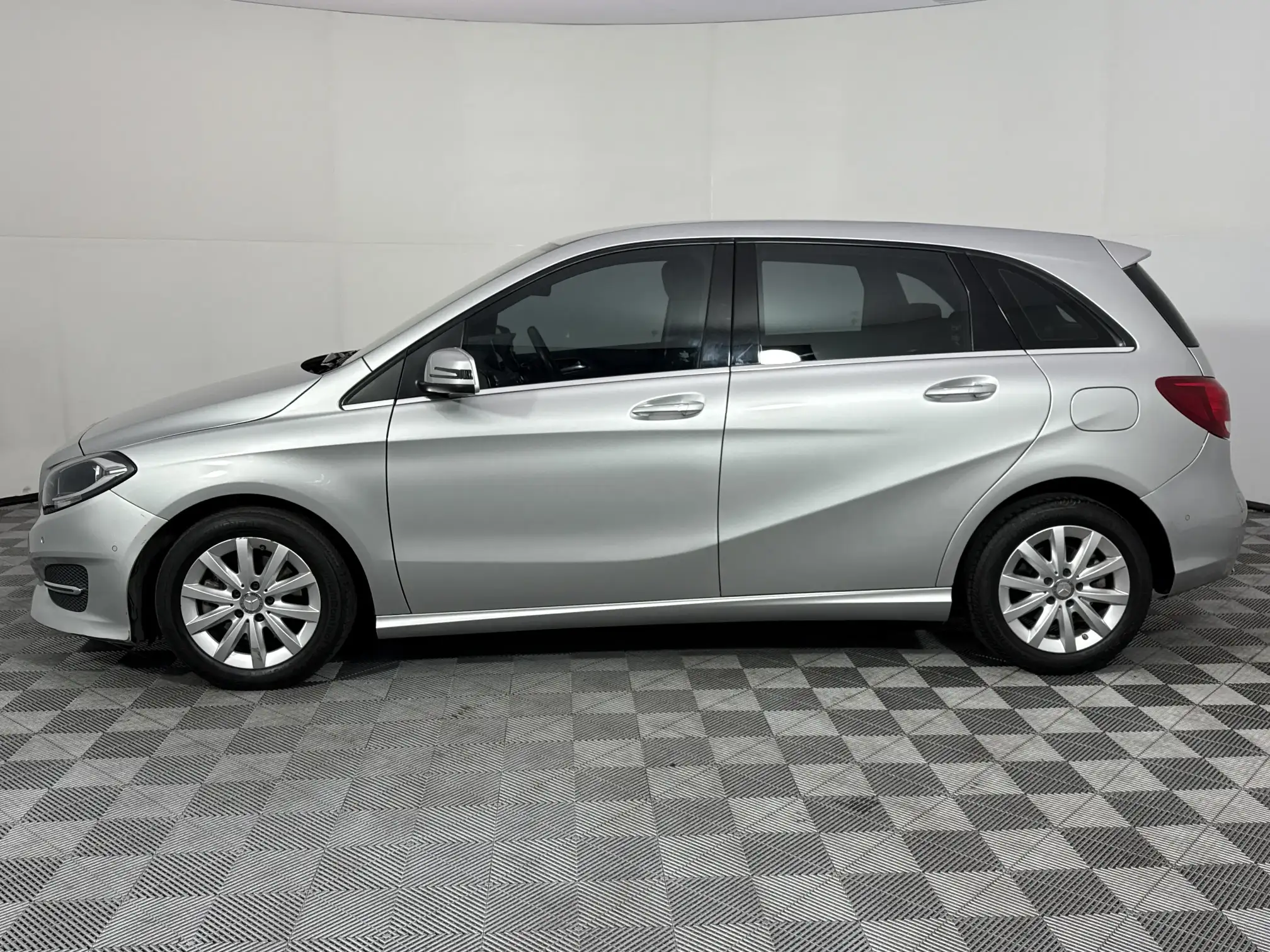 Mercedes-Benz B Class