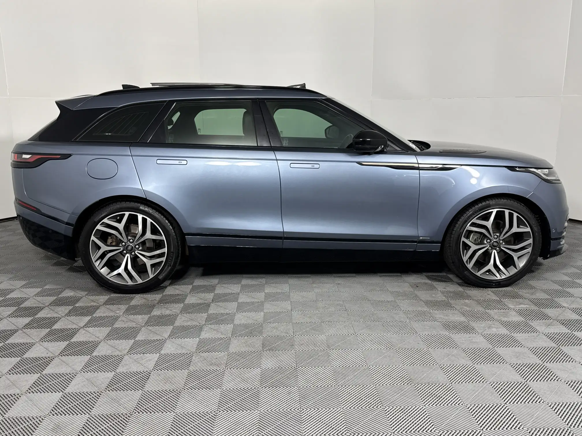 Land Rover Velar