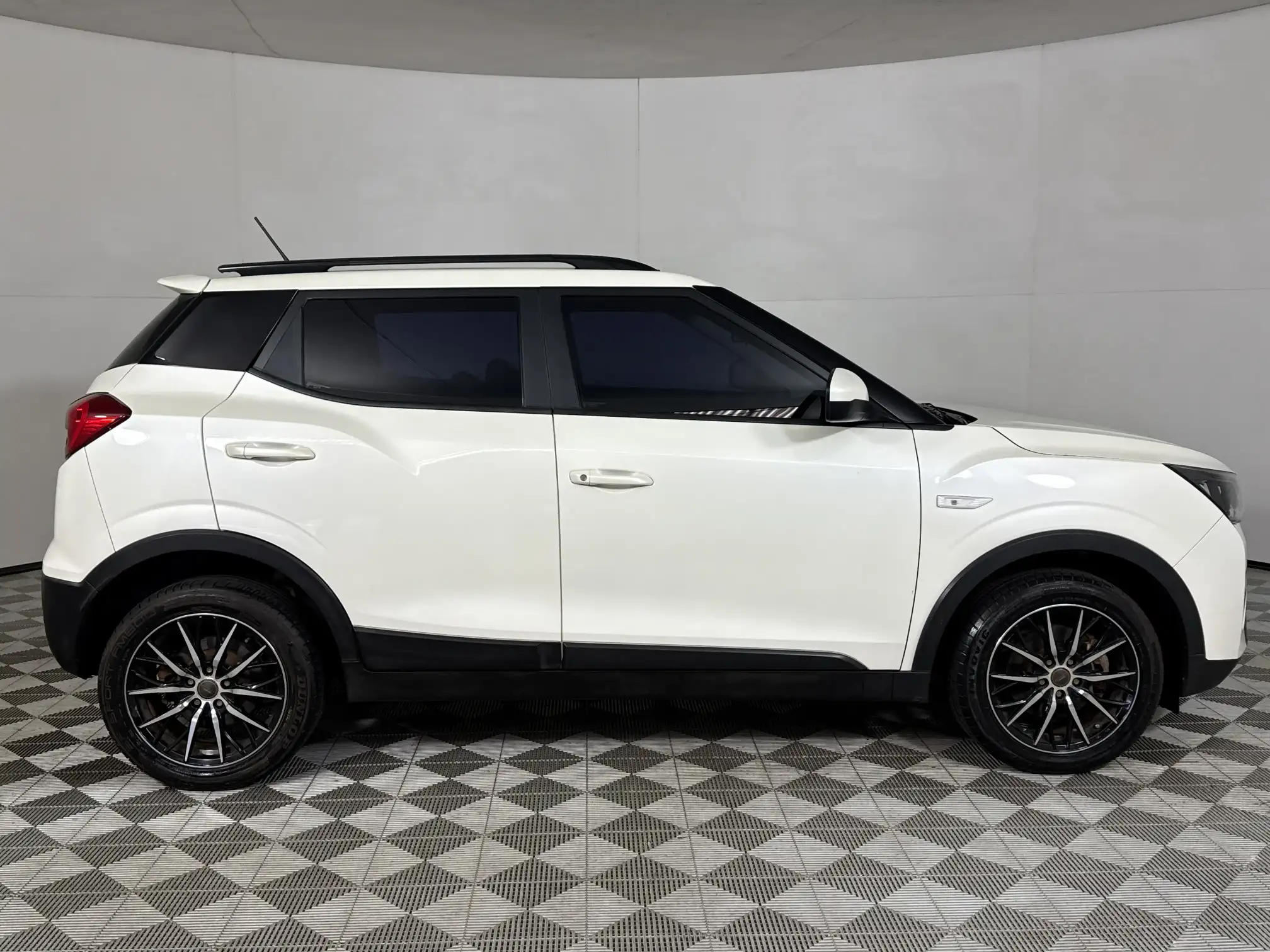Mahindra Xuv300
