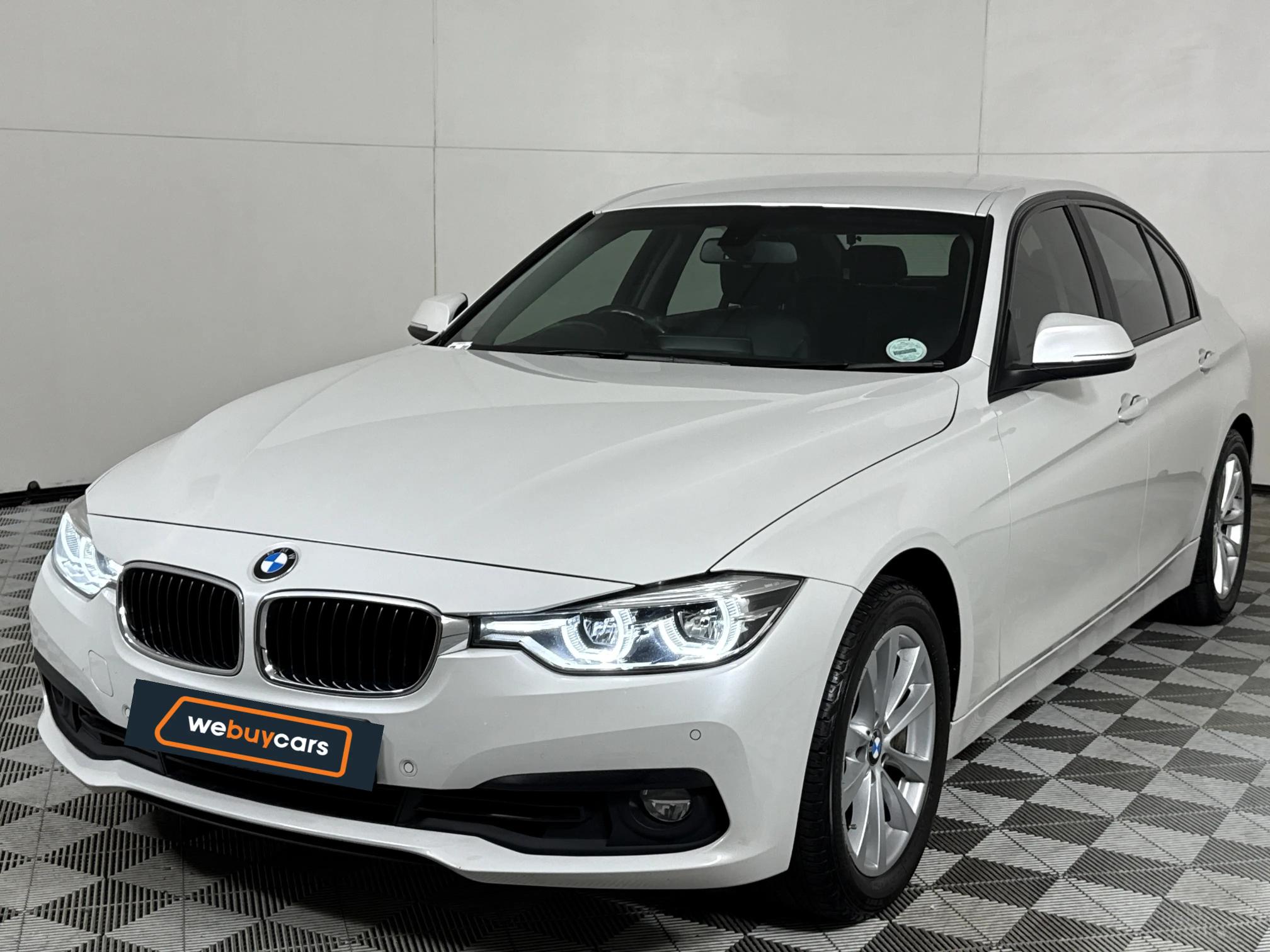 BMW 320i (F30) Auto