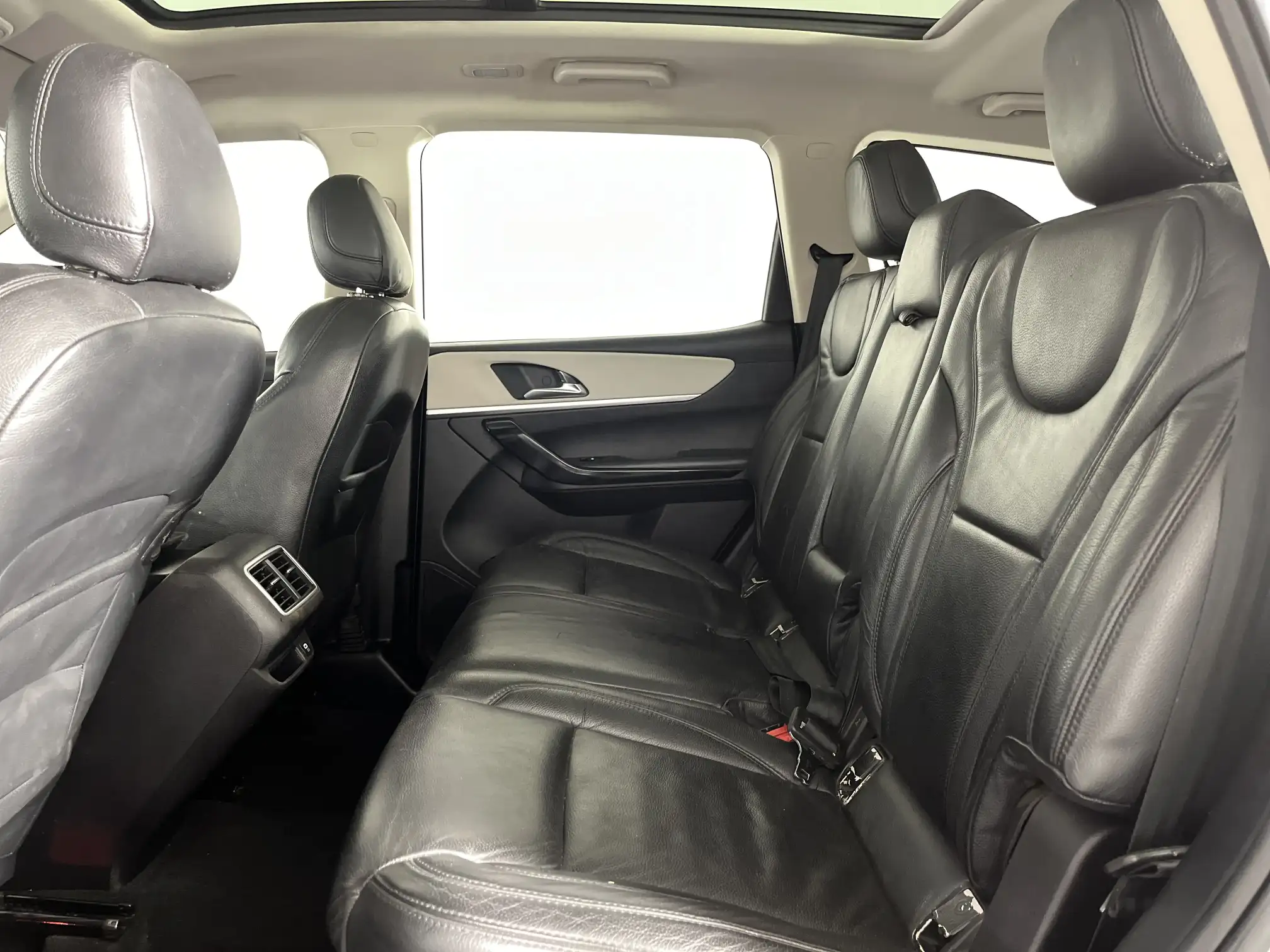 Mahindra XUV 700