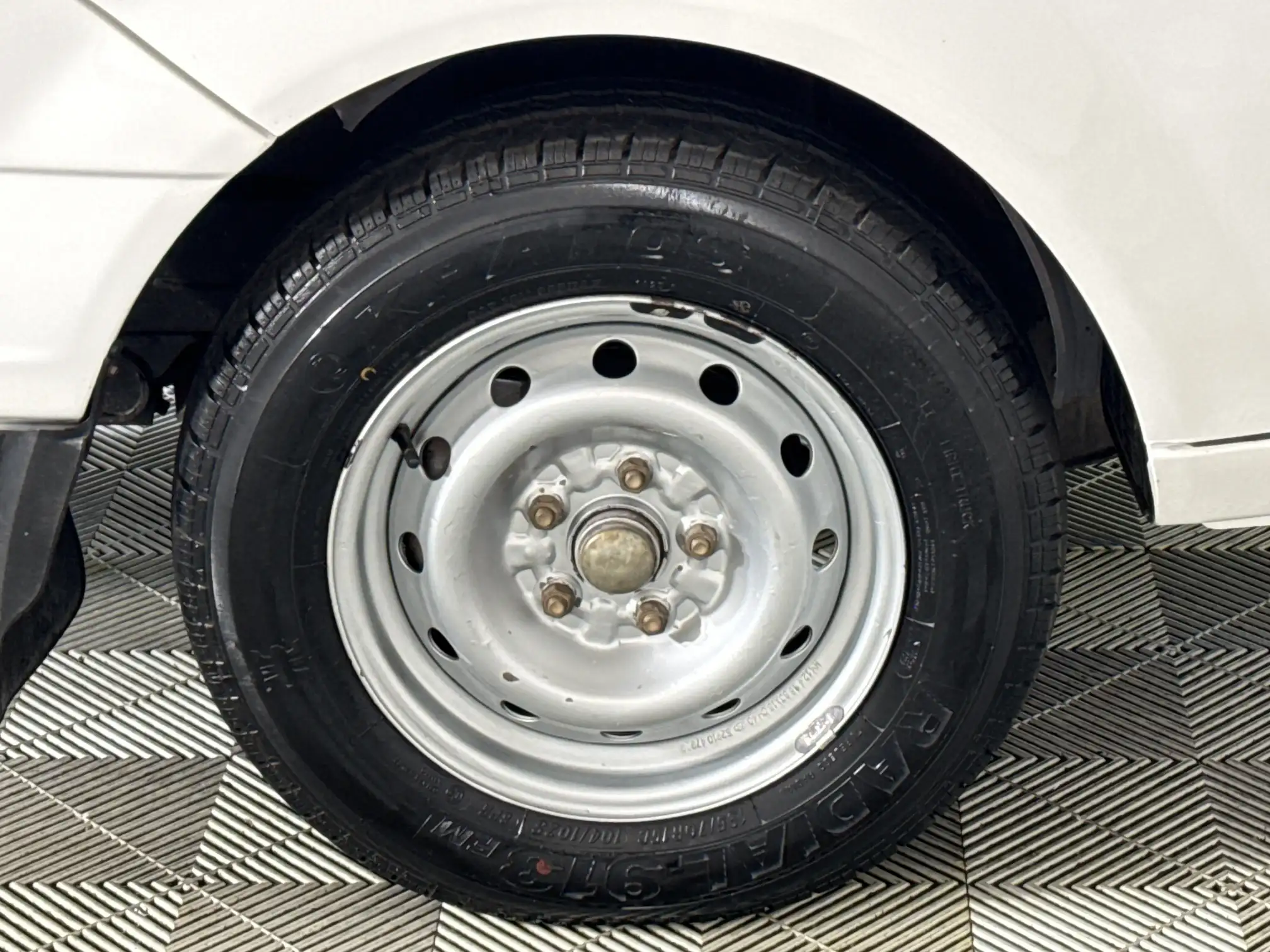 Hyundai H100