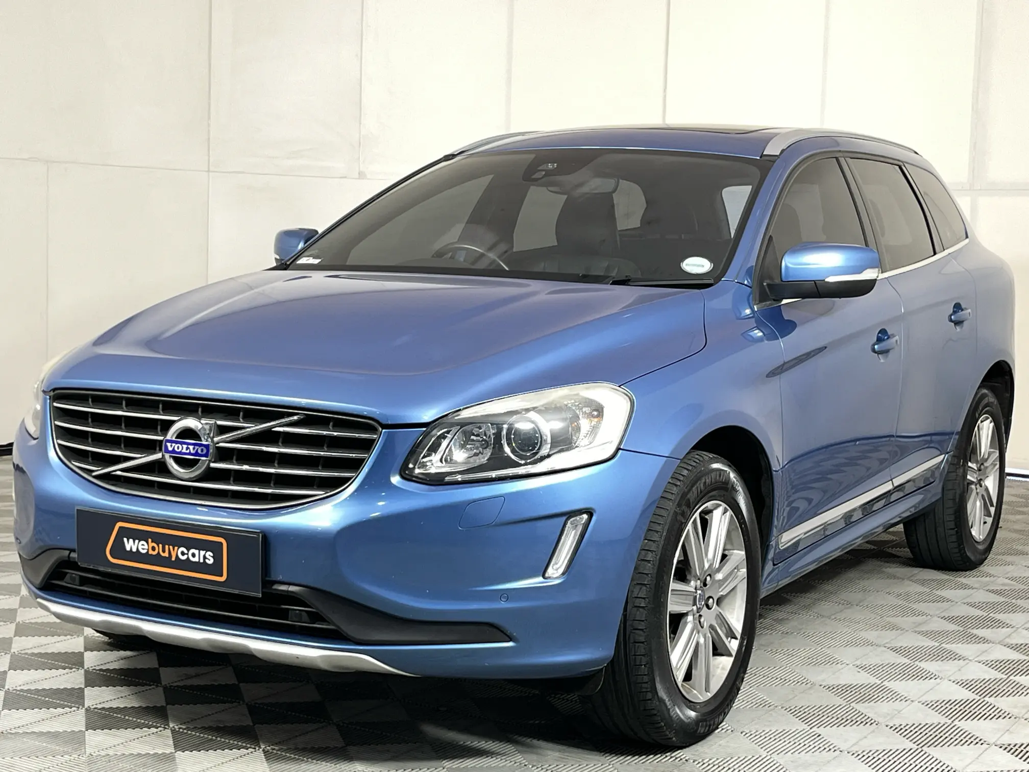 2016 Volvo Xc60 T6 Excel/momentum Geartronic (drive-E)