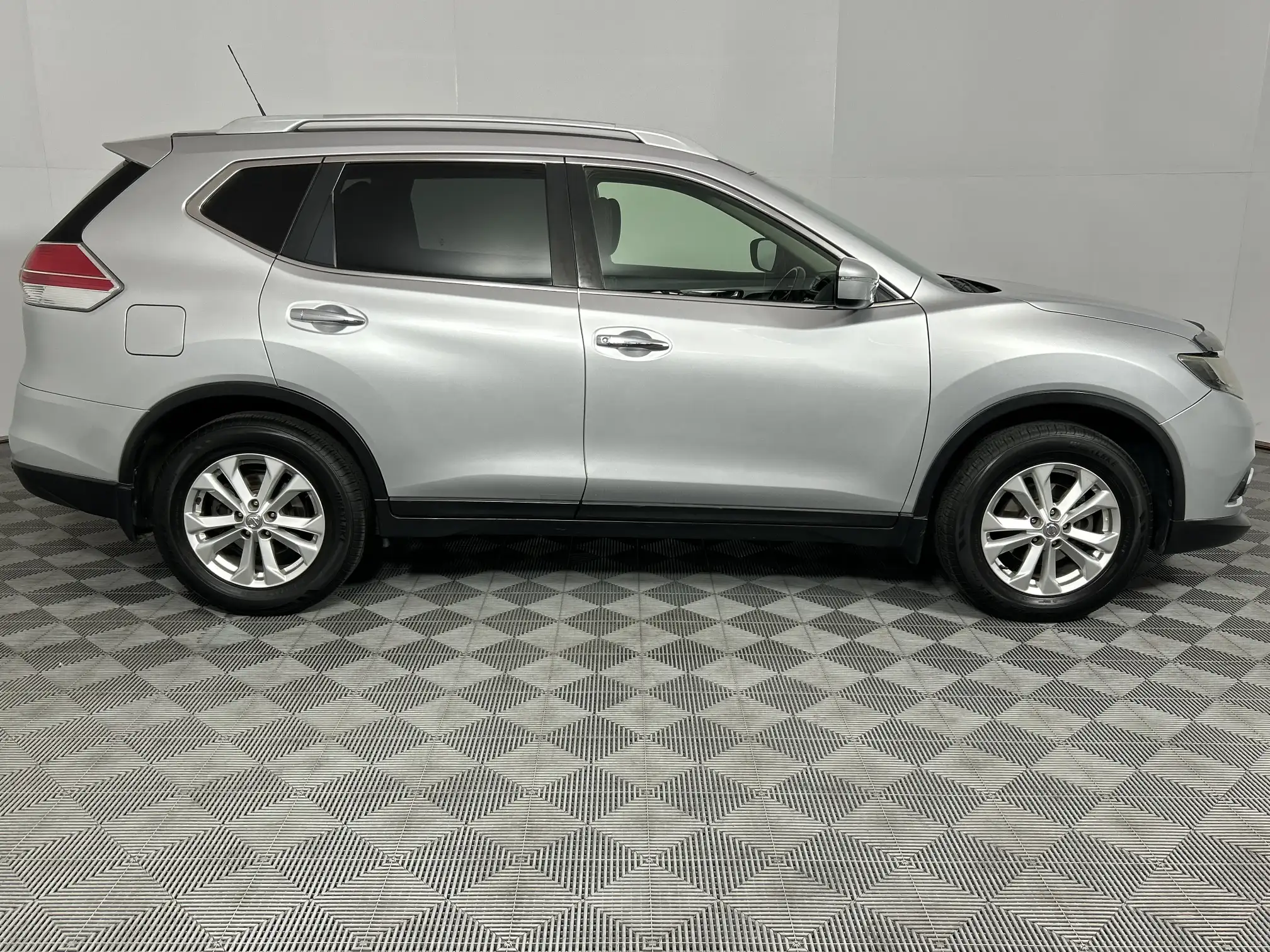 Nissan X Trail