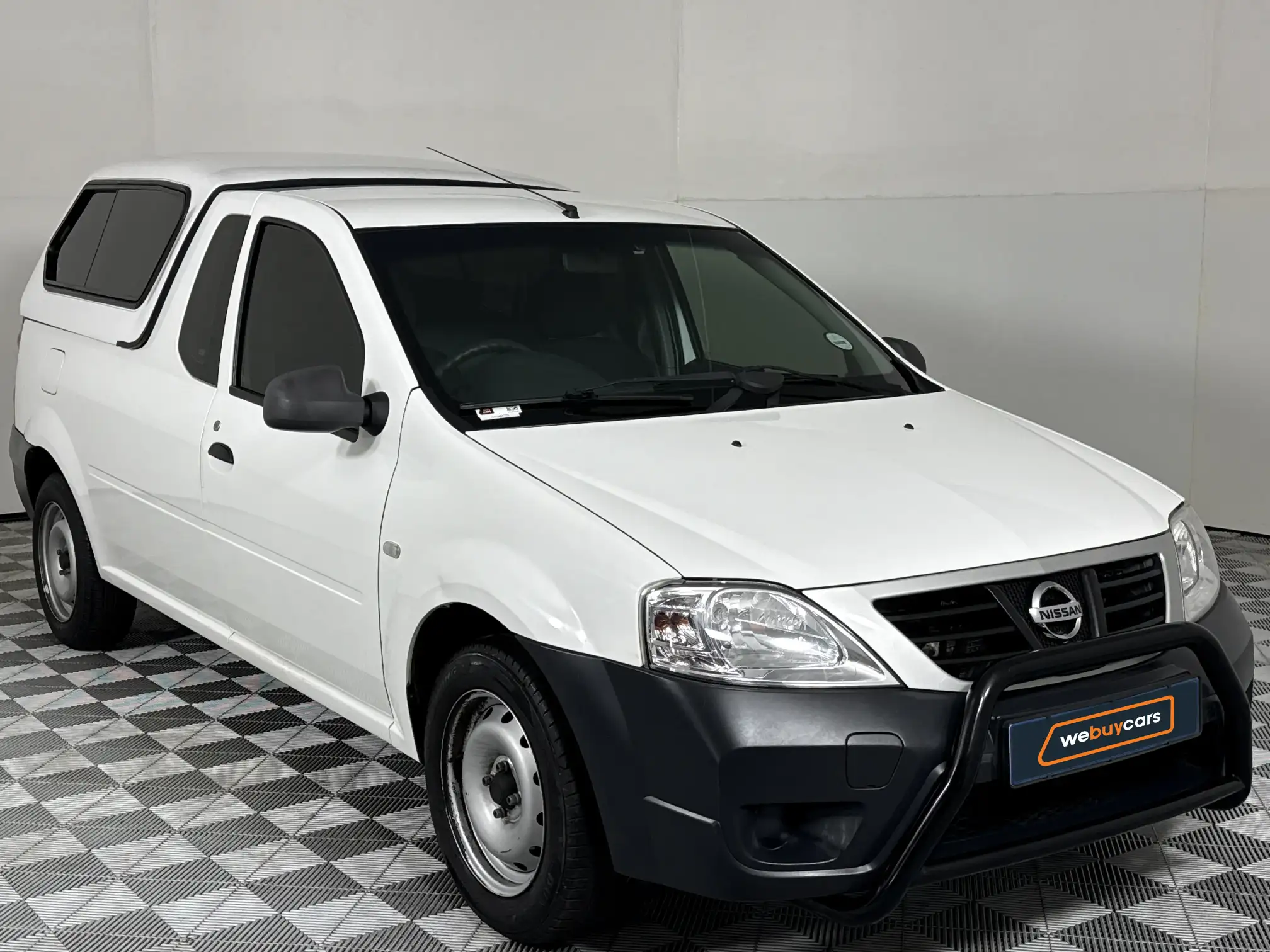 Nissan NP200