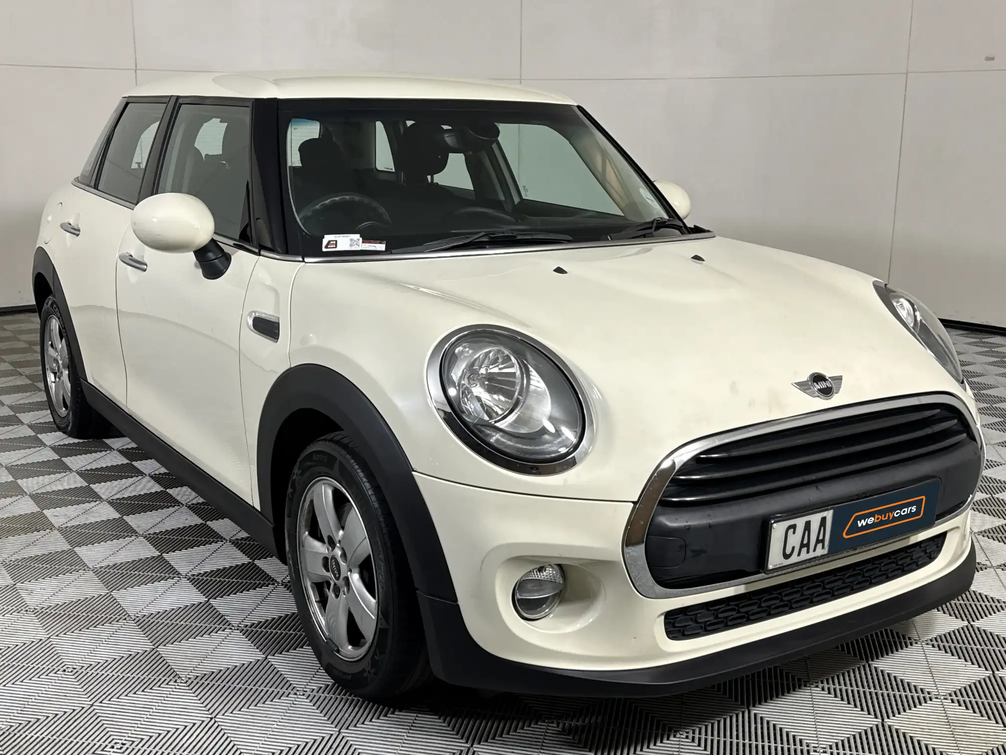 Mini Cooper 5DR