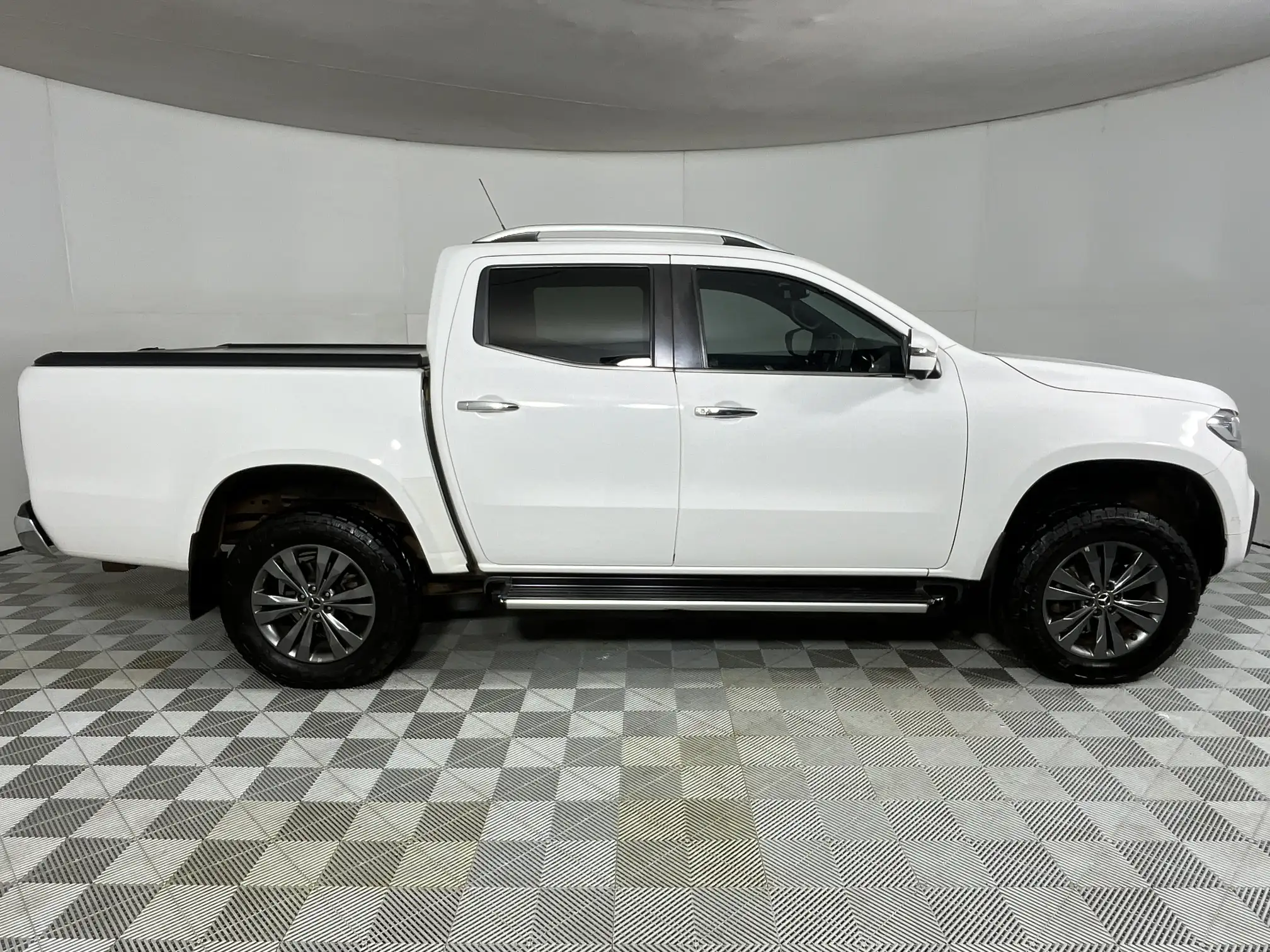 Mercedes-Benz X-Class