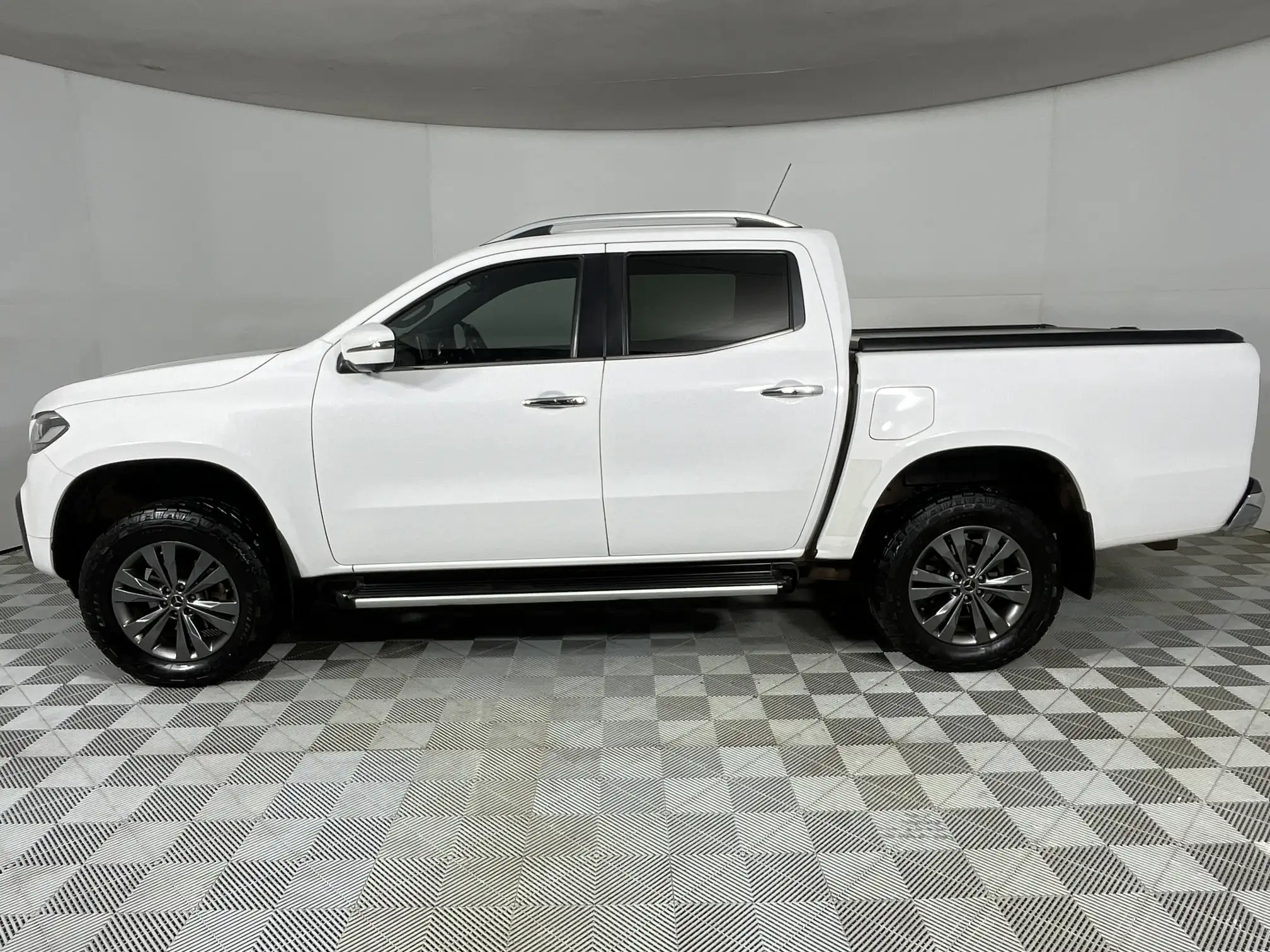 Mercedes-Benz X-Class
