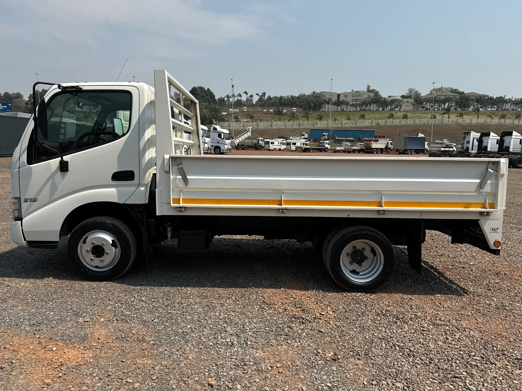 Hino 200 Series