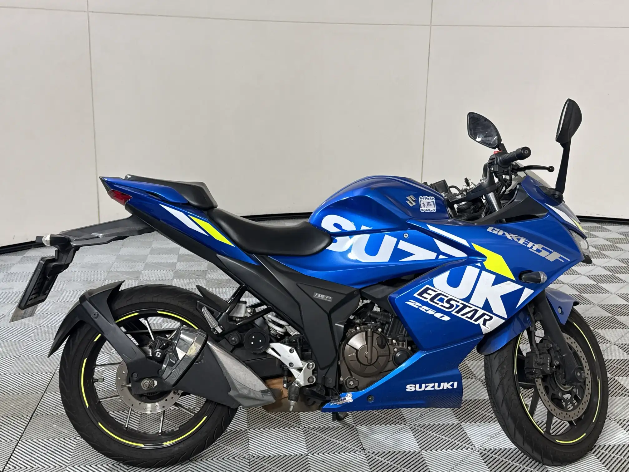 Suzuki Gixxer