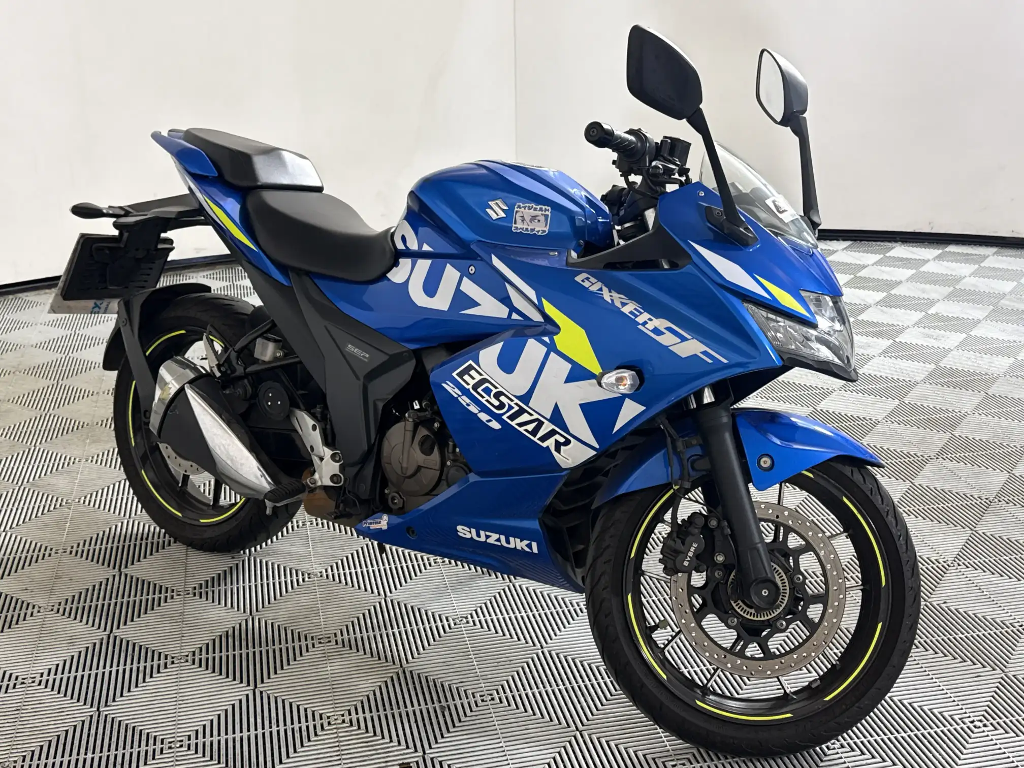 Suzuki Gixxer