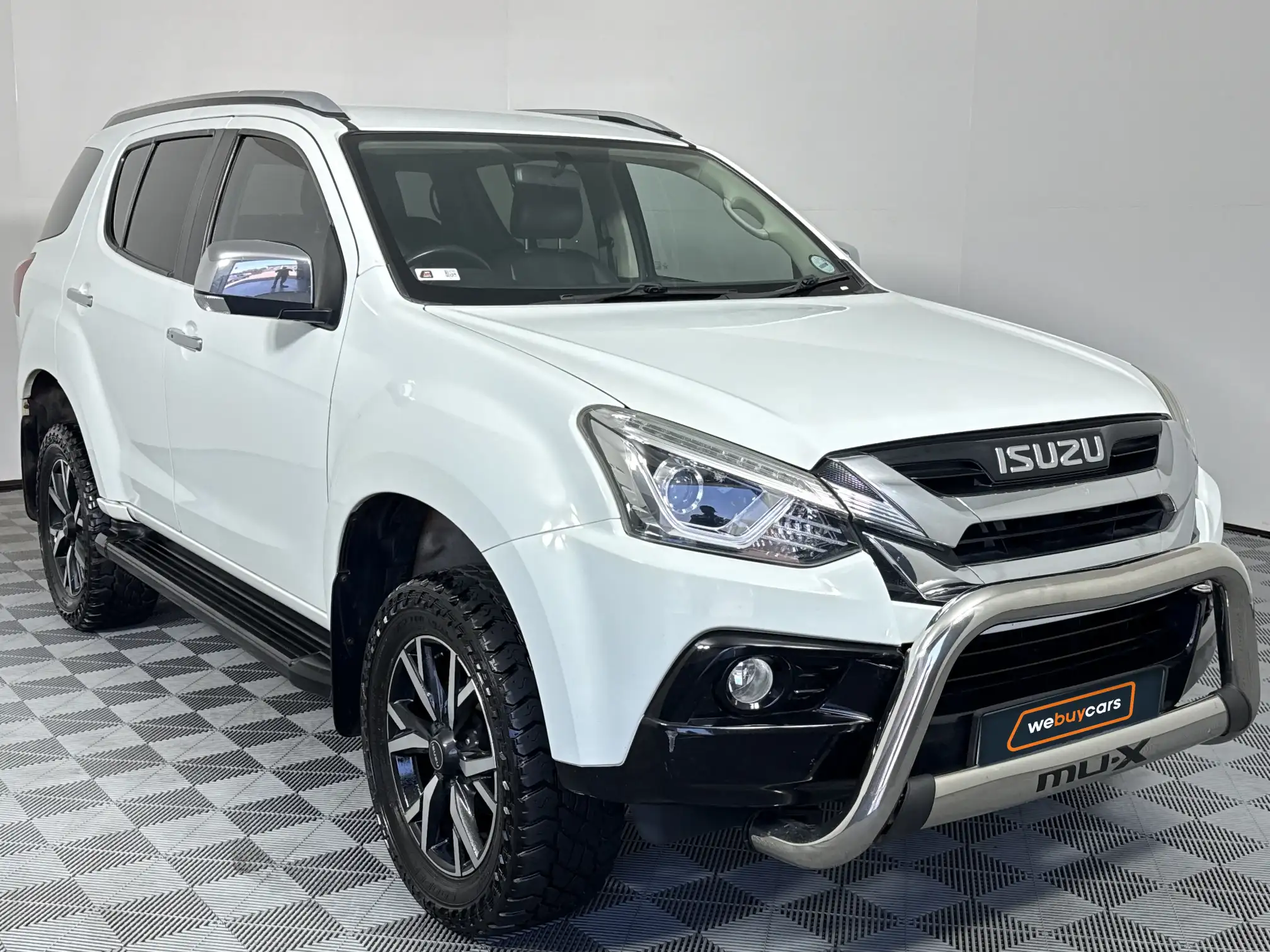 Isuzu MU-X