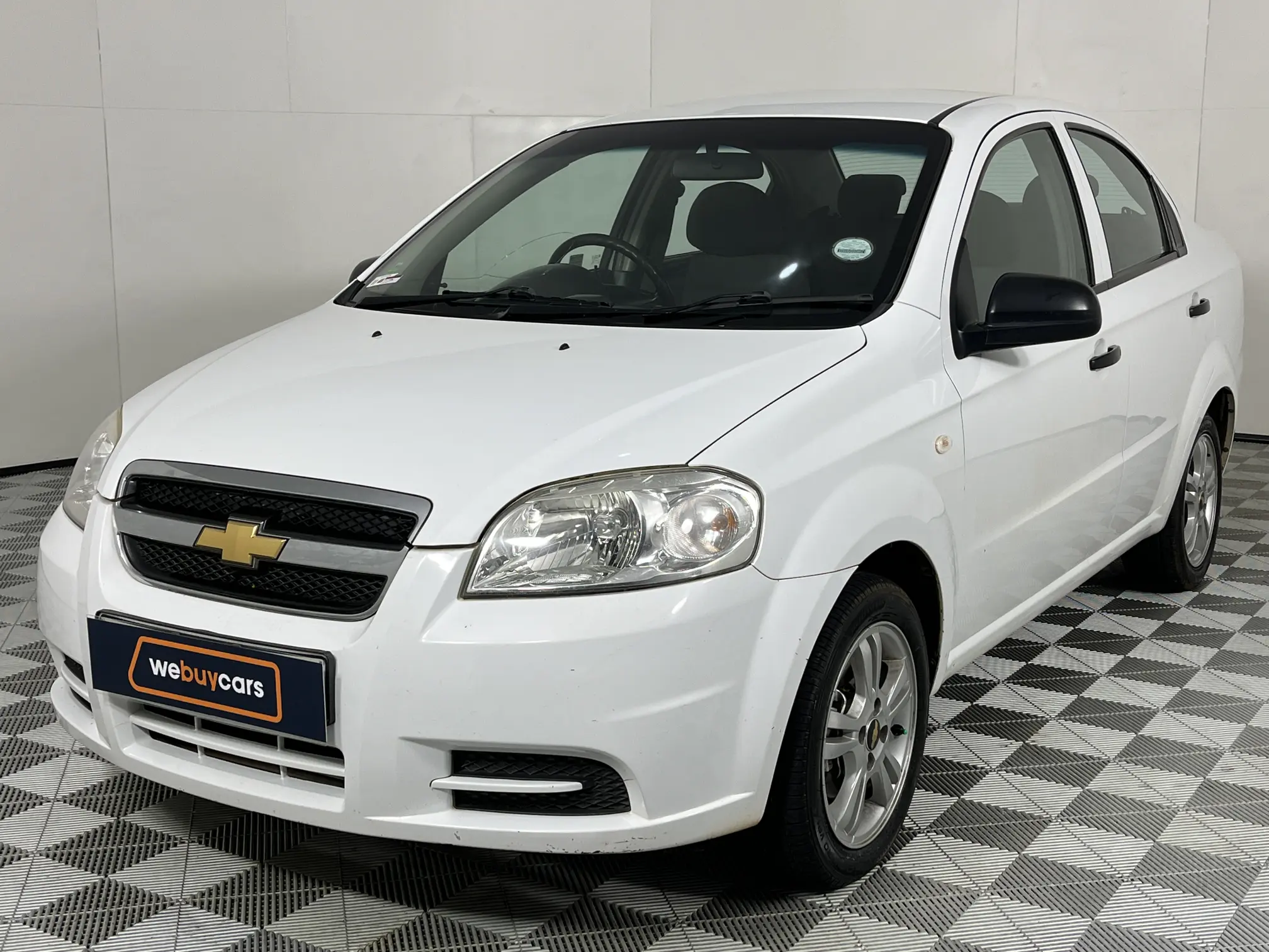2015 Chevrolet Aveo 1.6 L 5-Door