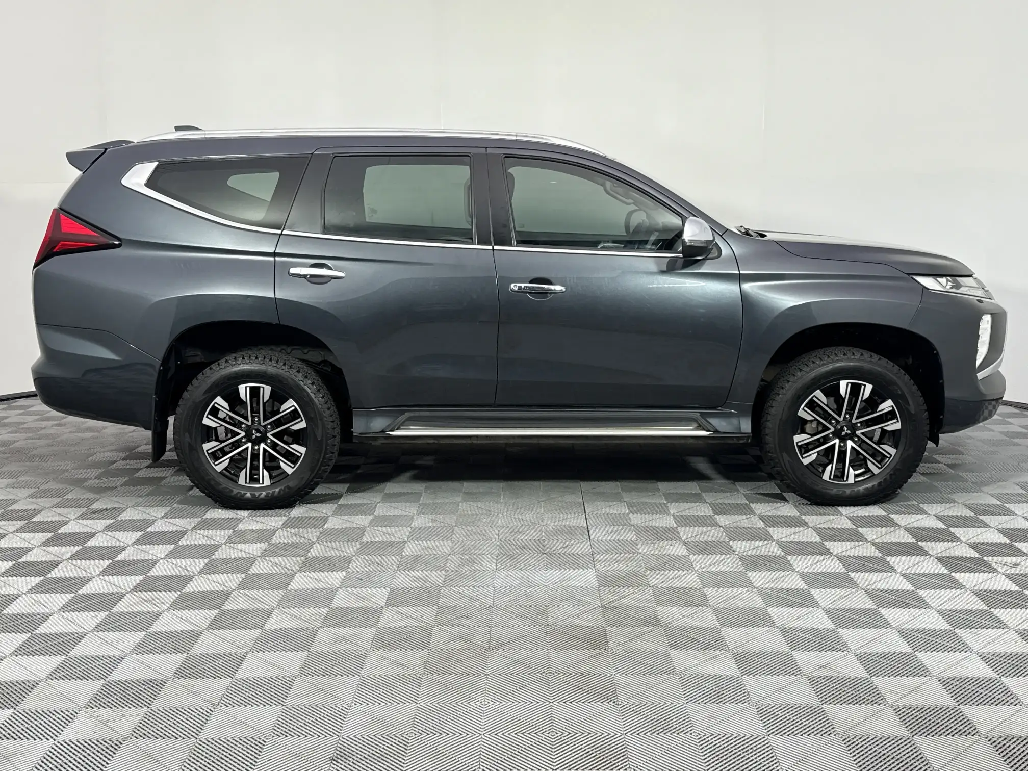 Mitsubishi Pajero Sport