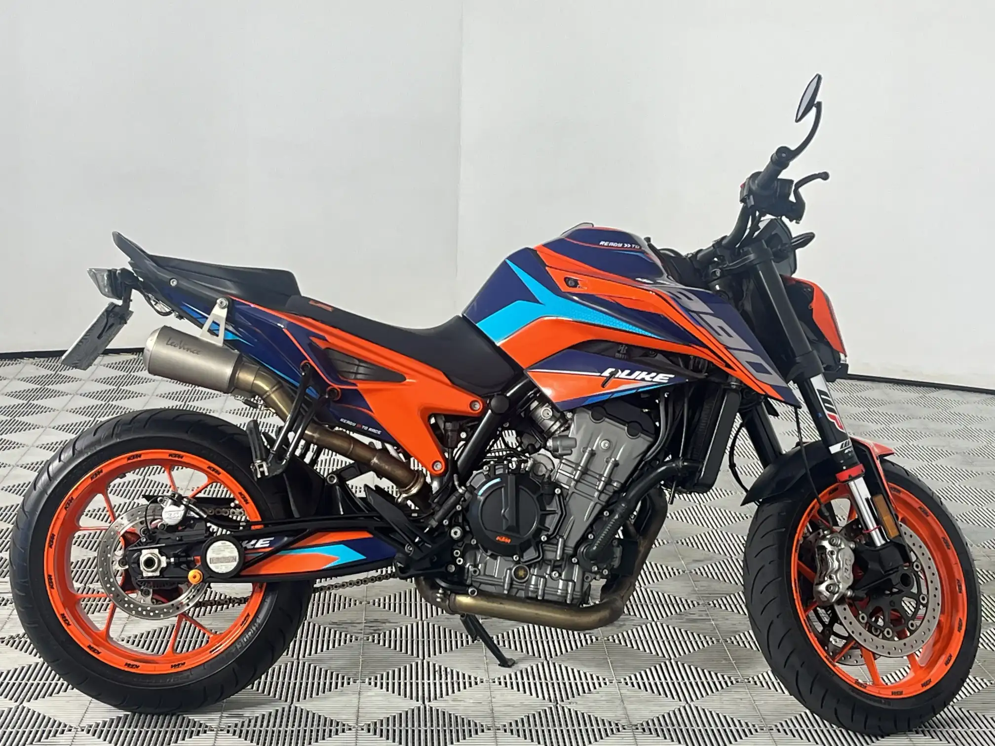 2022 KTM Duke