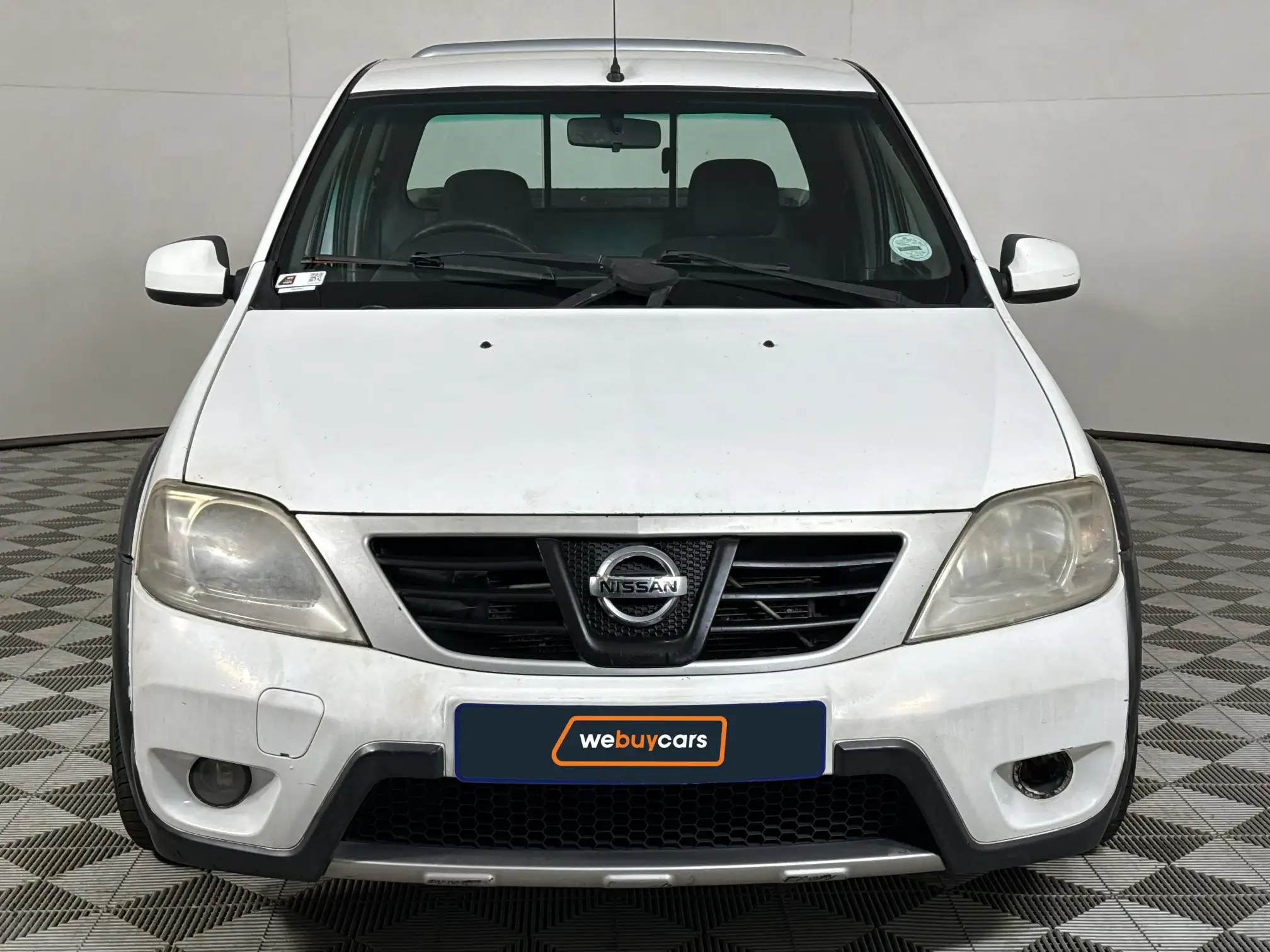 Nissan NP200